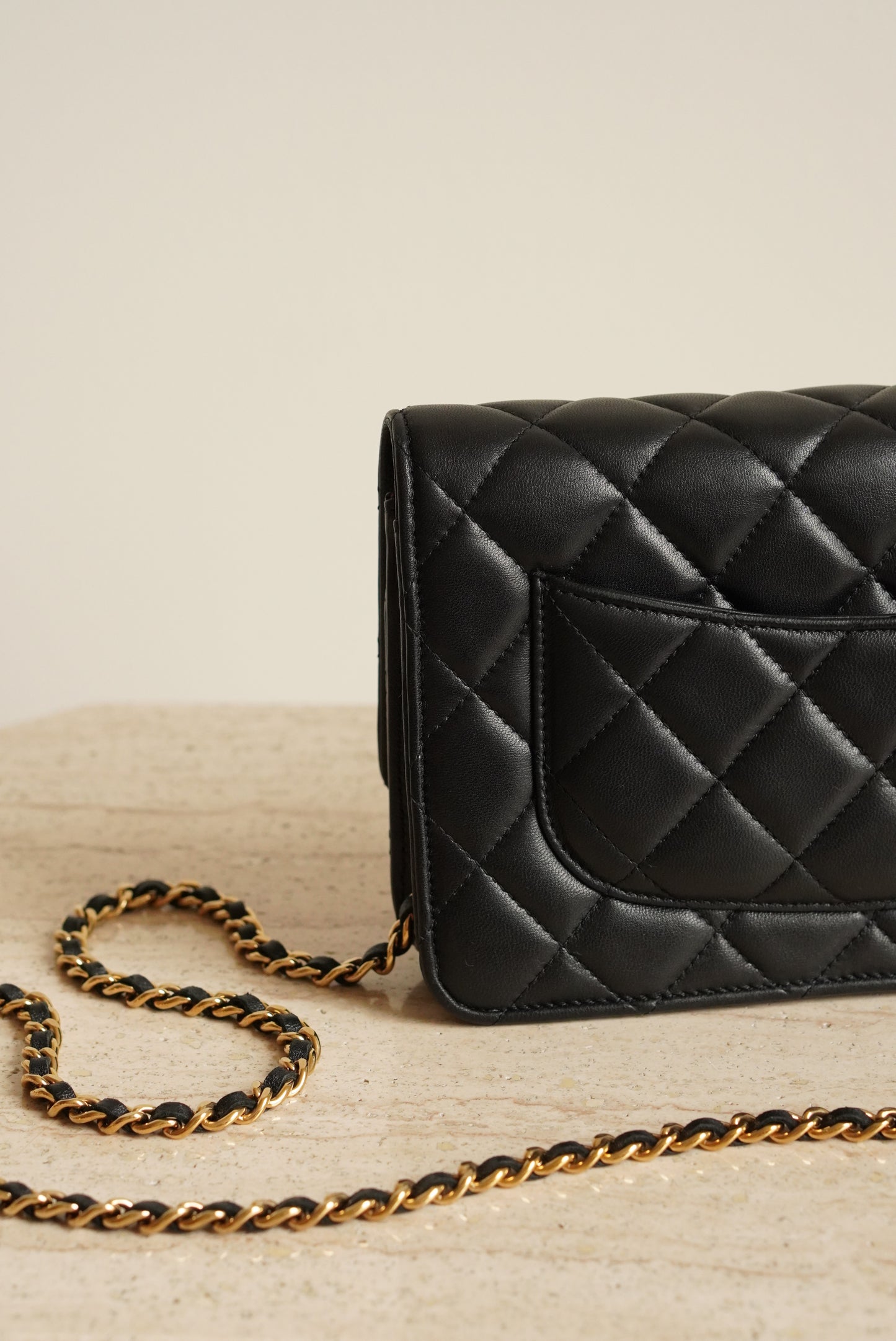 CHANEL WALLET ON CHAIN | BLACK
