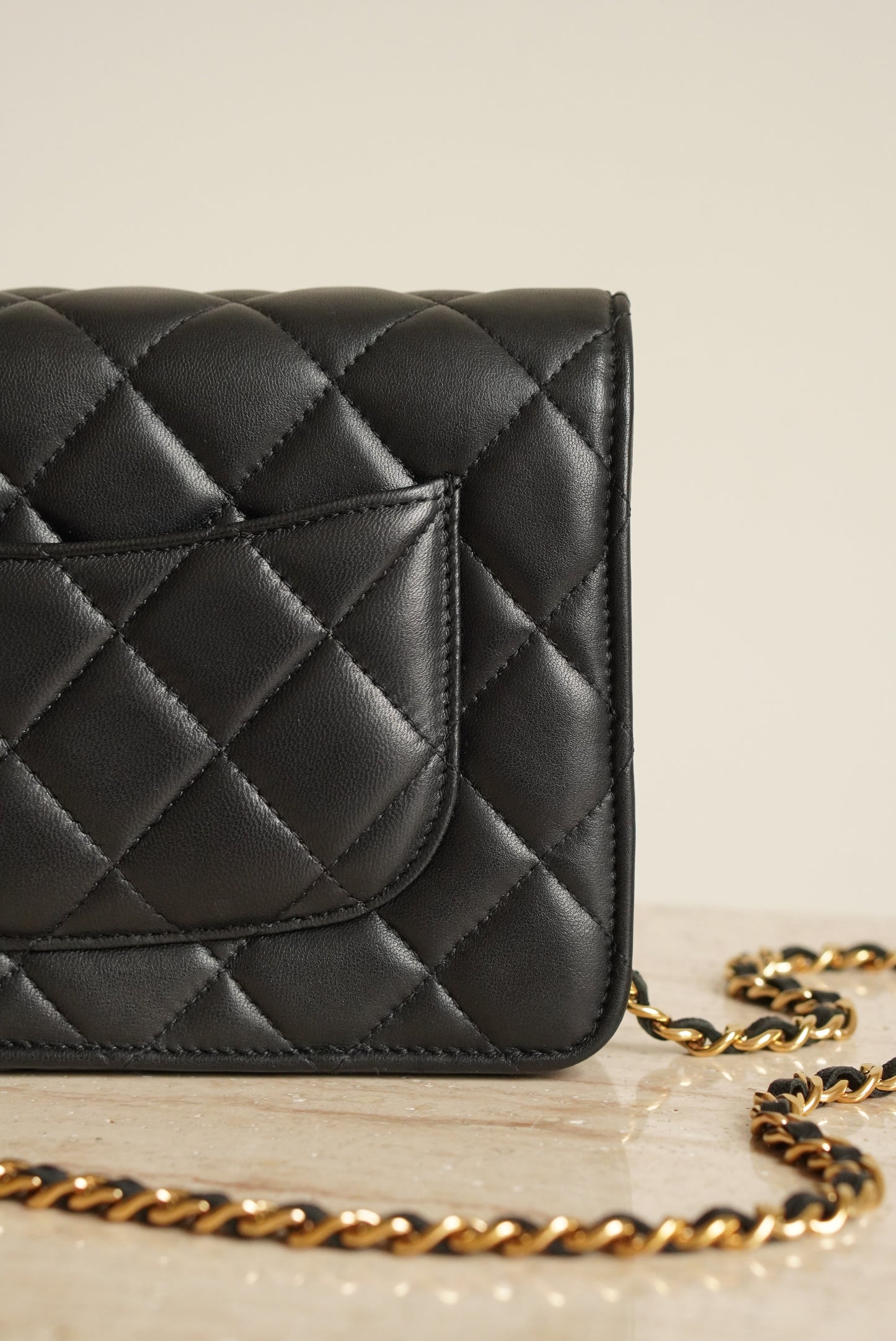 CHANEL WALLET ON CHAIN | BLACK