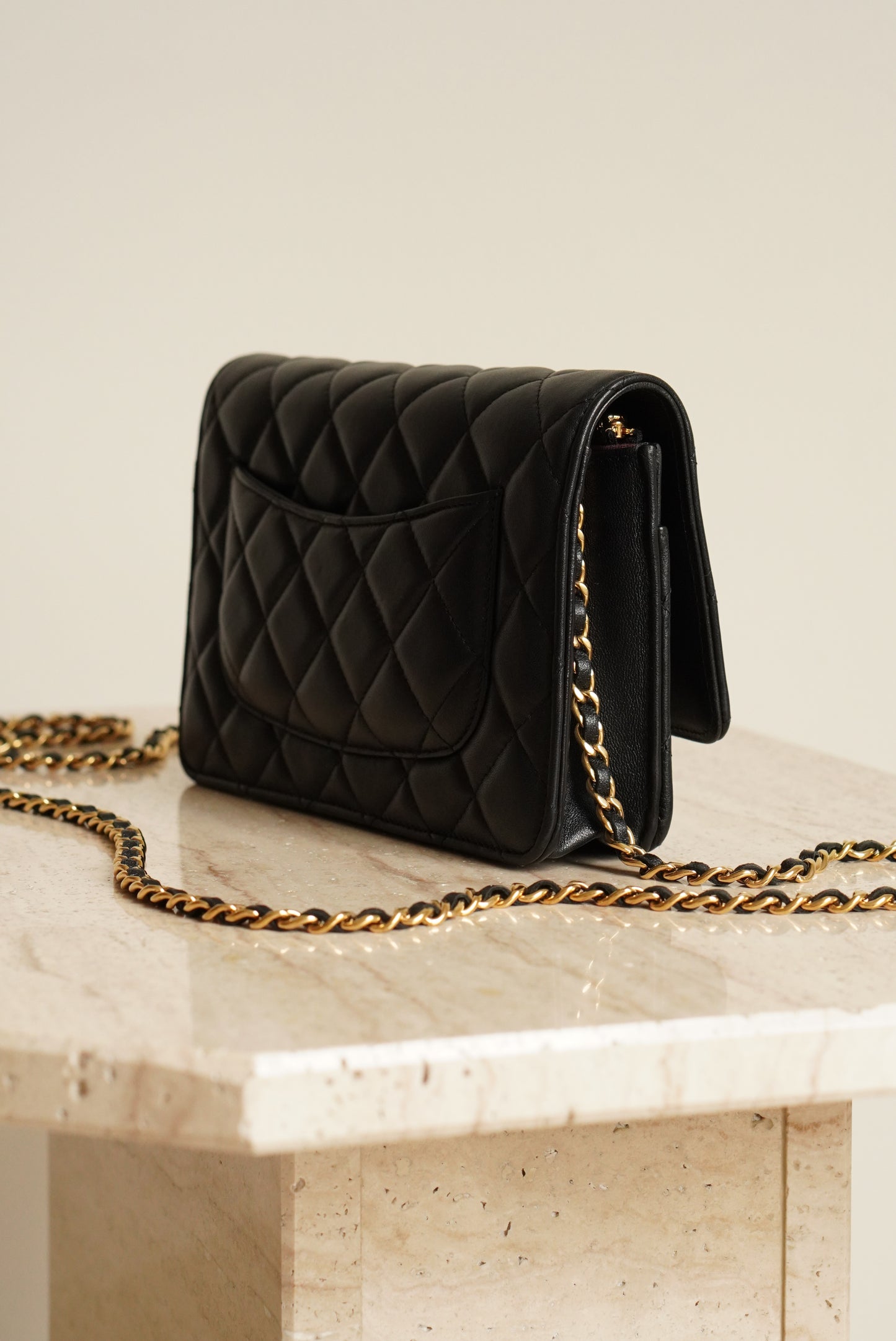 CHANEL WALLET ON CHAIN | BLACK