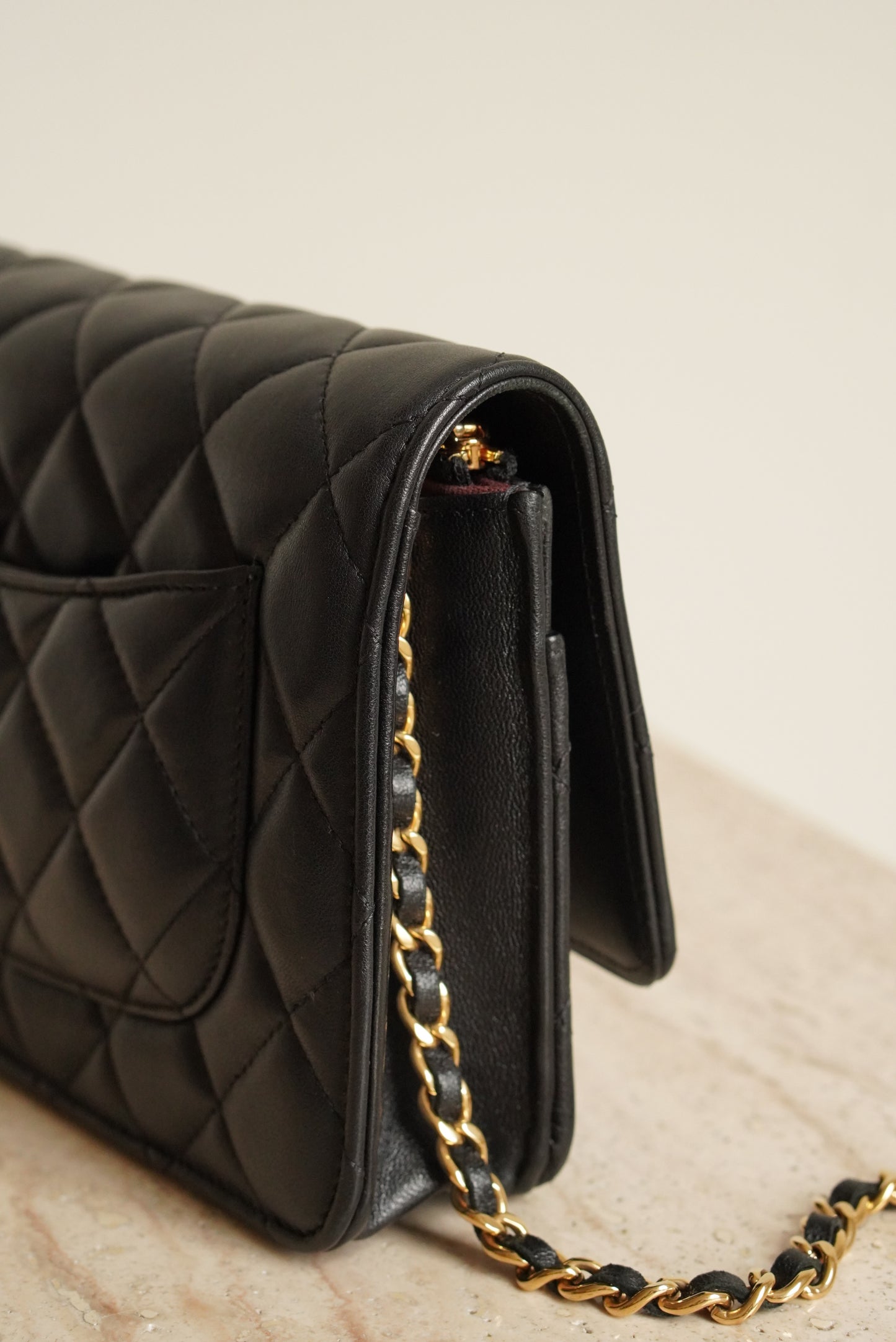CHANEL WALLET ON CHAIN | BLACK