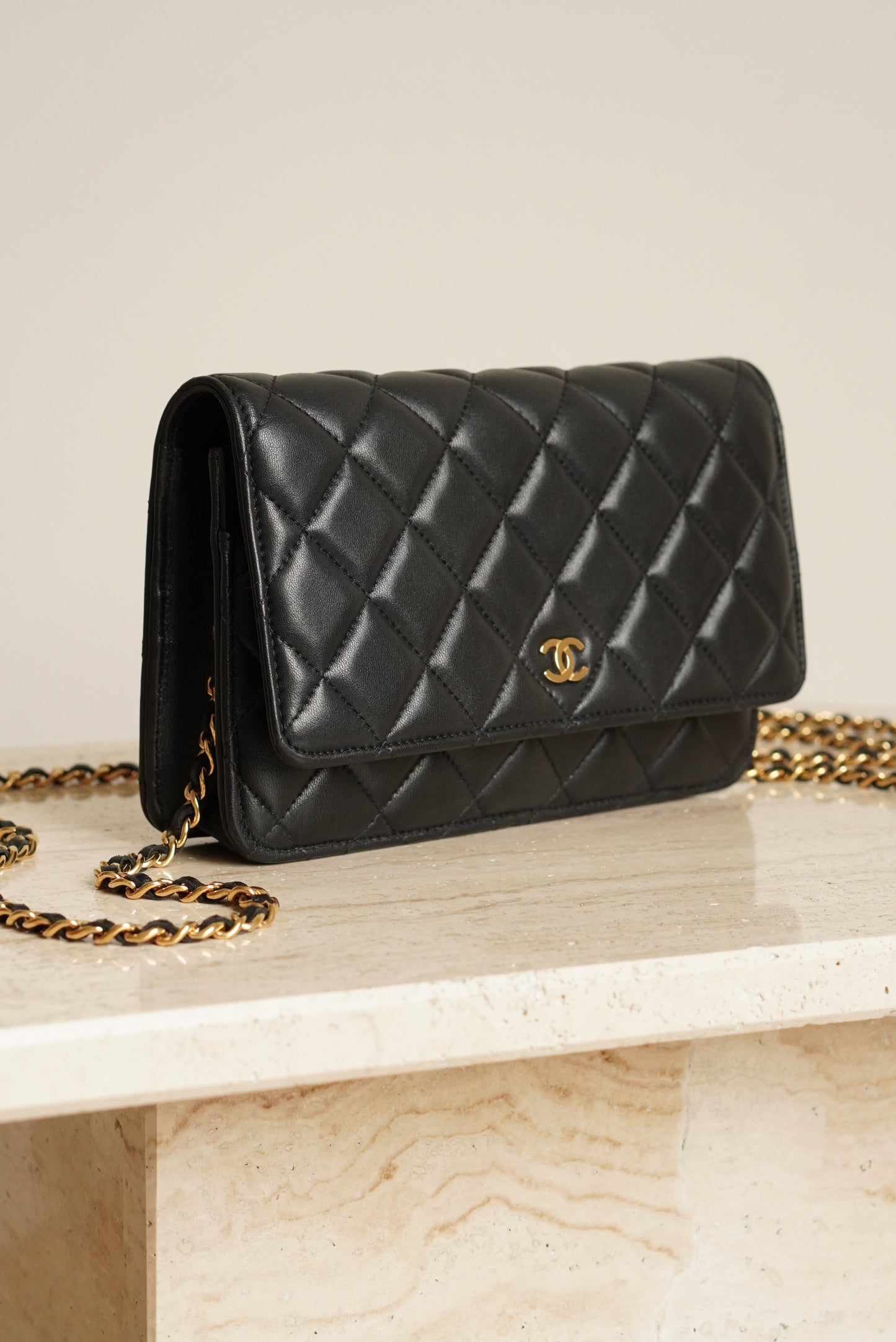 CHANEL WALLET ON CHAIN | BLACK