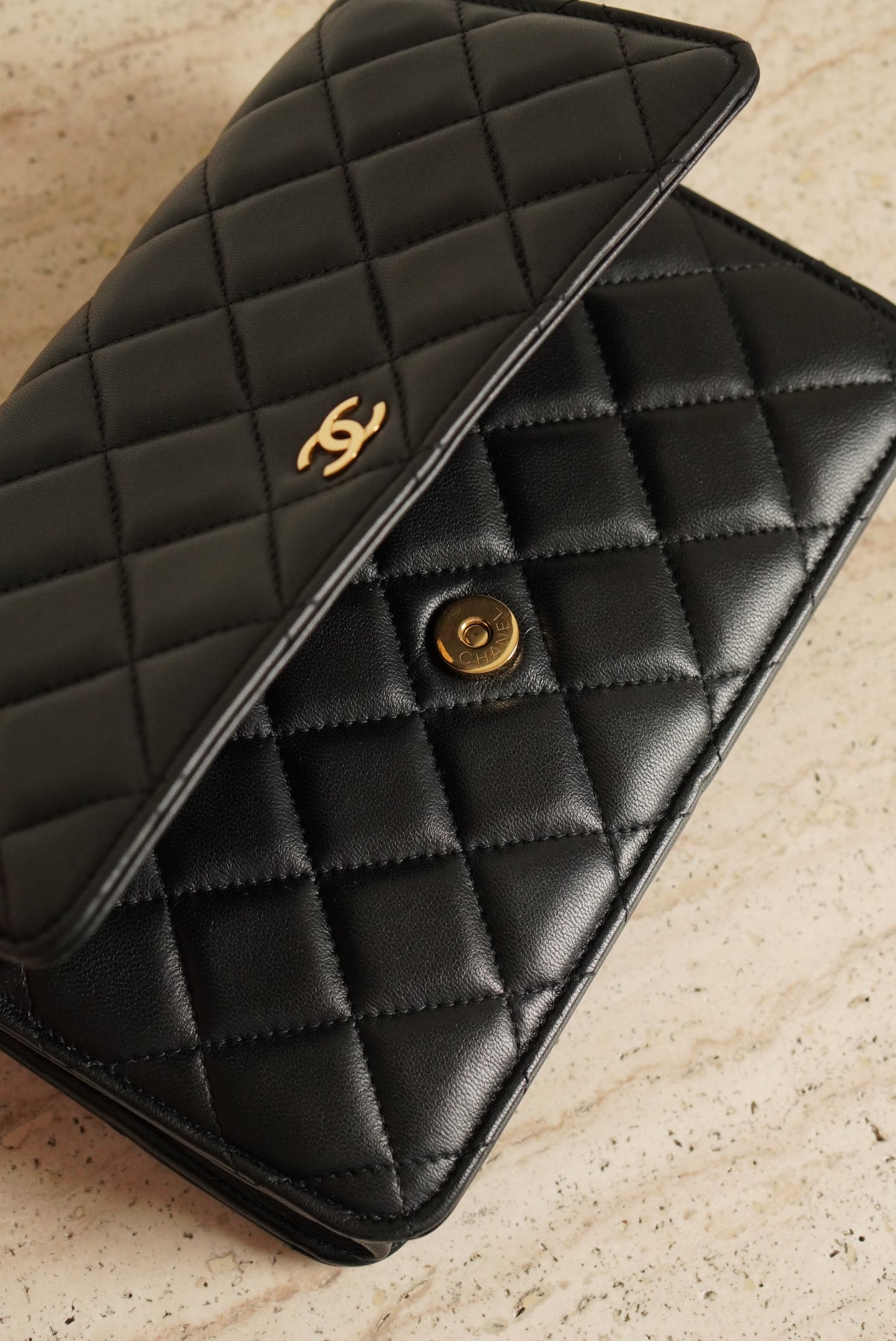 CHANEL WALLET ON CHAIN | BLACK