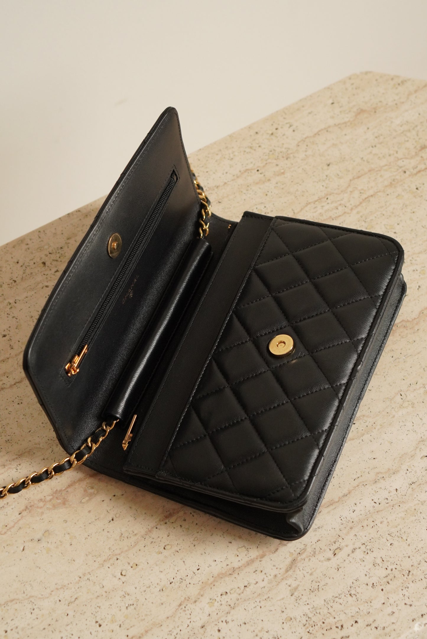 CHANEL WALLET ON CHAIN | BLACK