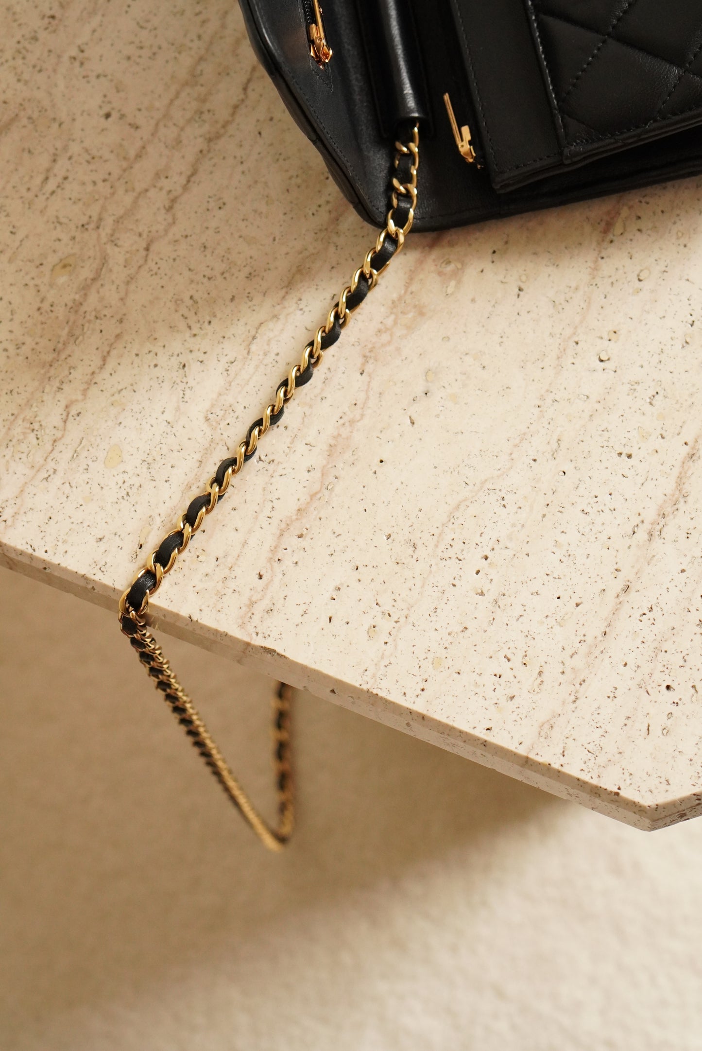 CHANEL WALLET ON CHAIN | BLACK