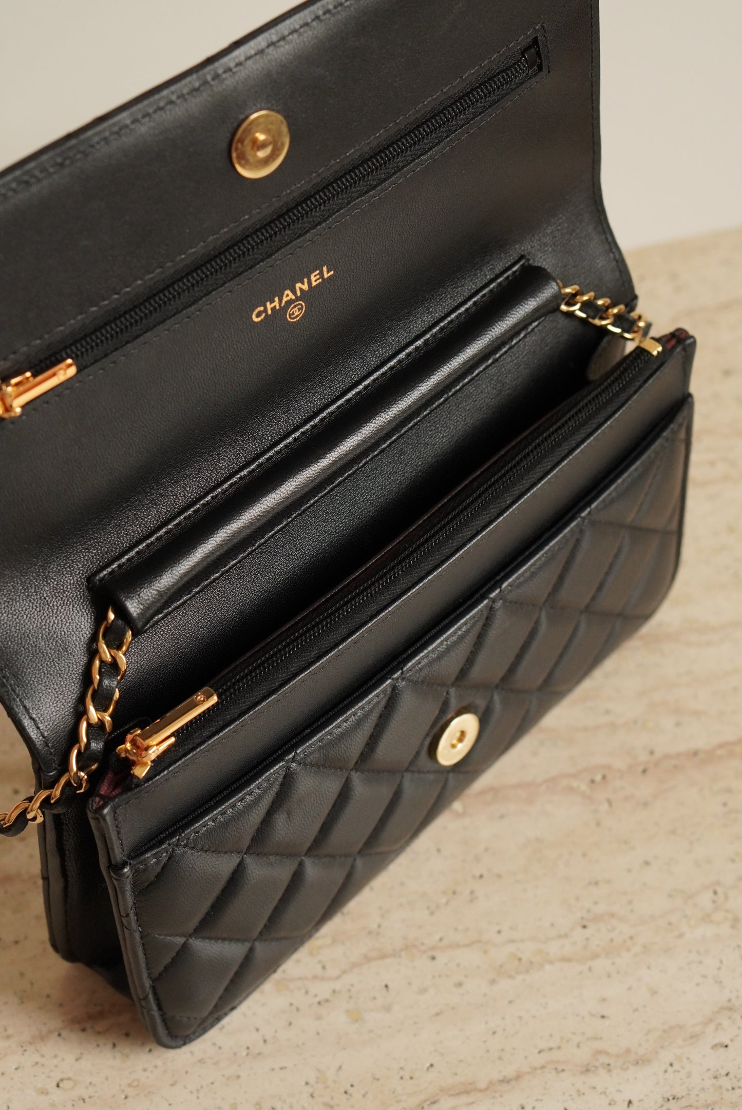 CHANEL WALLET ON CHAIN | BLACK