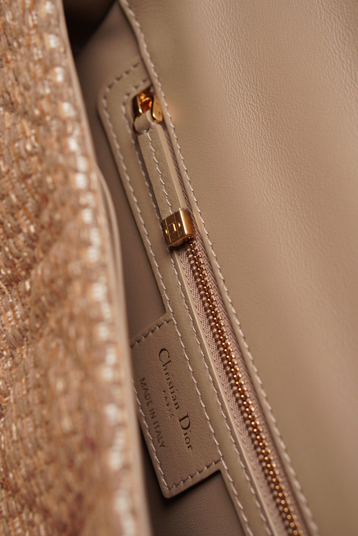 DIOR CARO MEDIUM TWEED | BEIGE