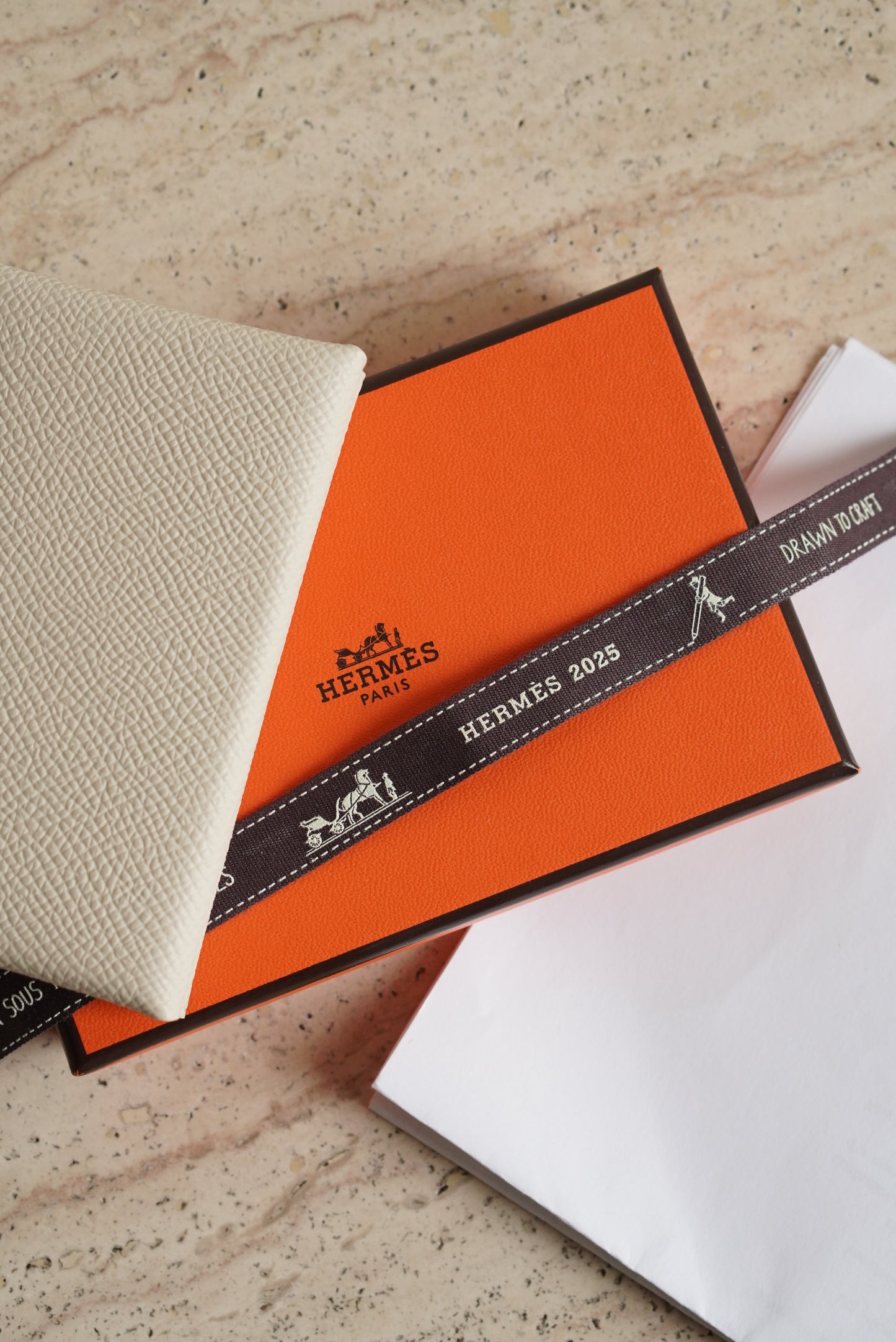 HERMÈS CALVI DUO COMPACT CARD HOLDER | CRAIE