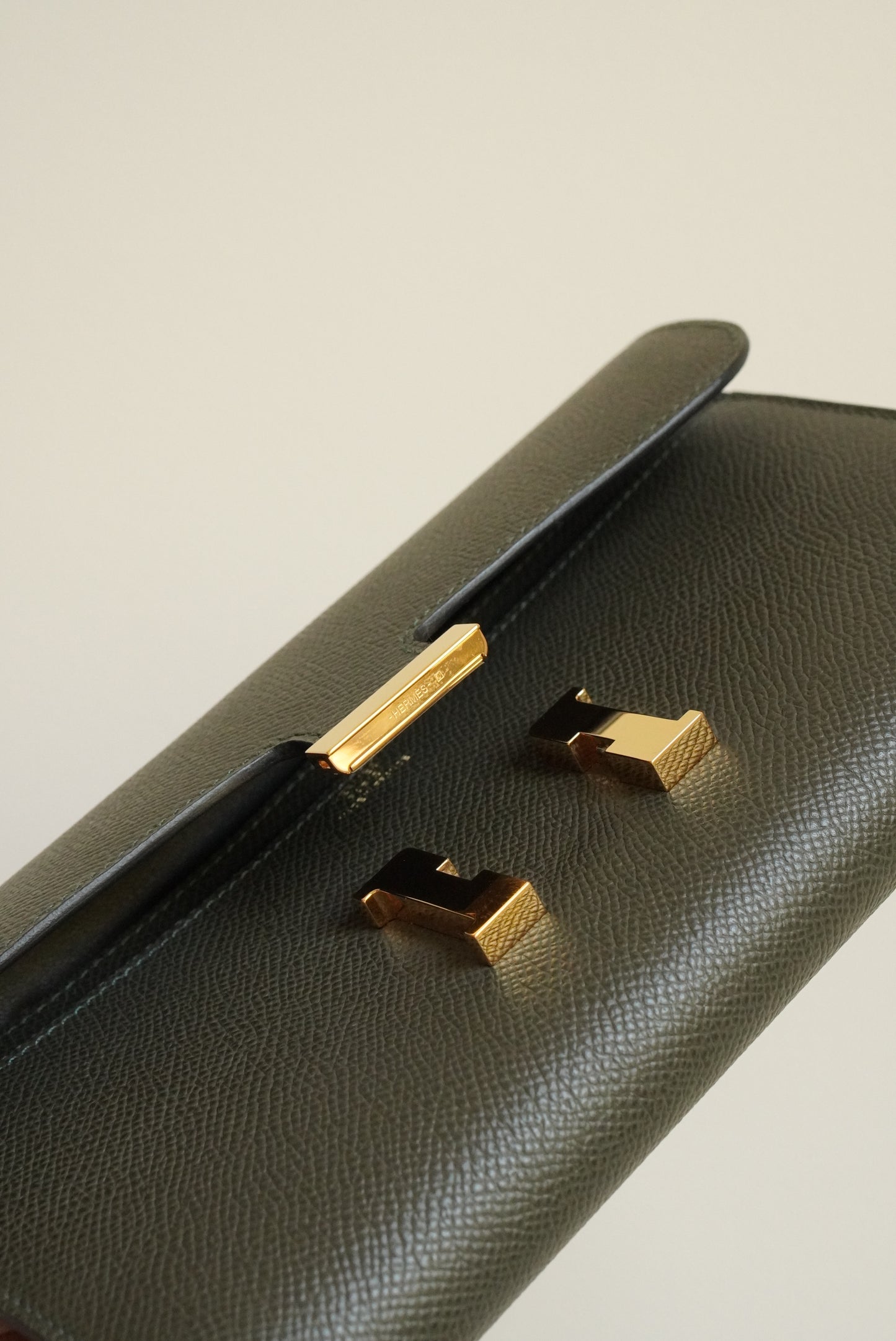 HERMÈS CONSTANCE TO GO | VERT DE GRIS