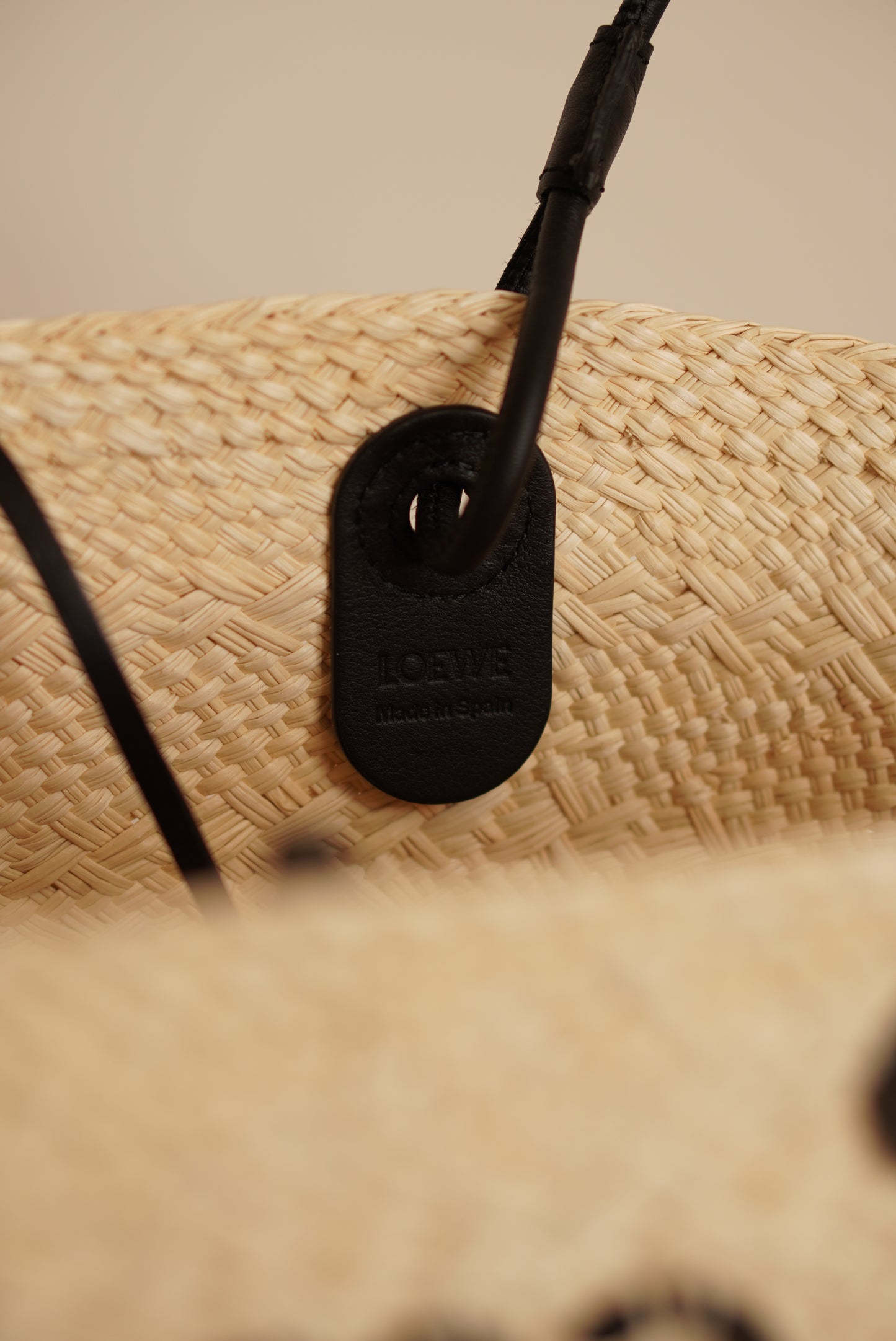 LOEWE ANAGRAM BASKET SMALL | BLACK
