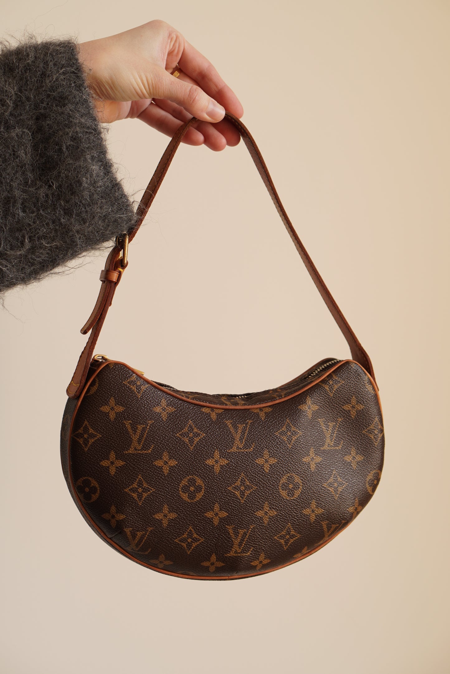 LOUIS VUITTON CROISSANT PM