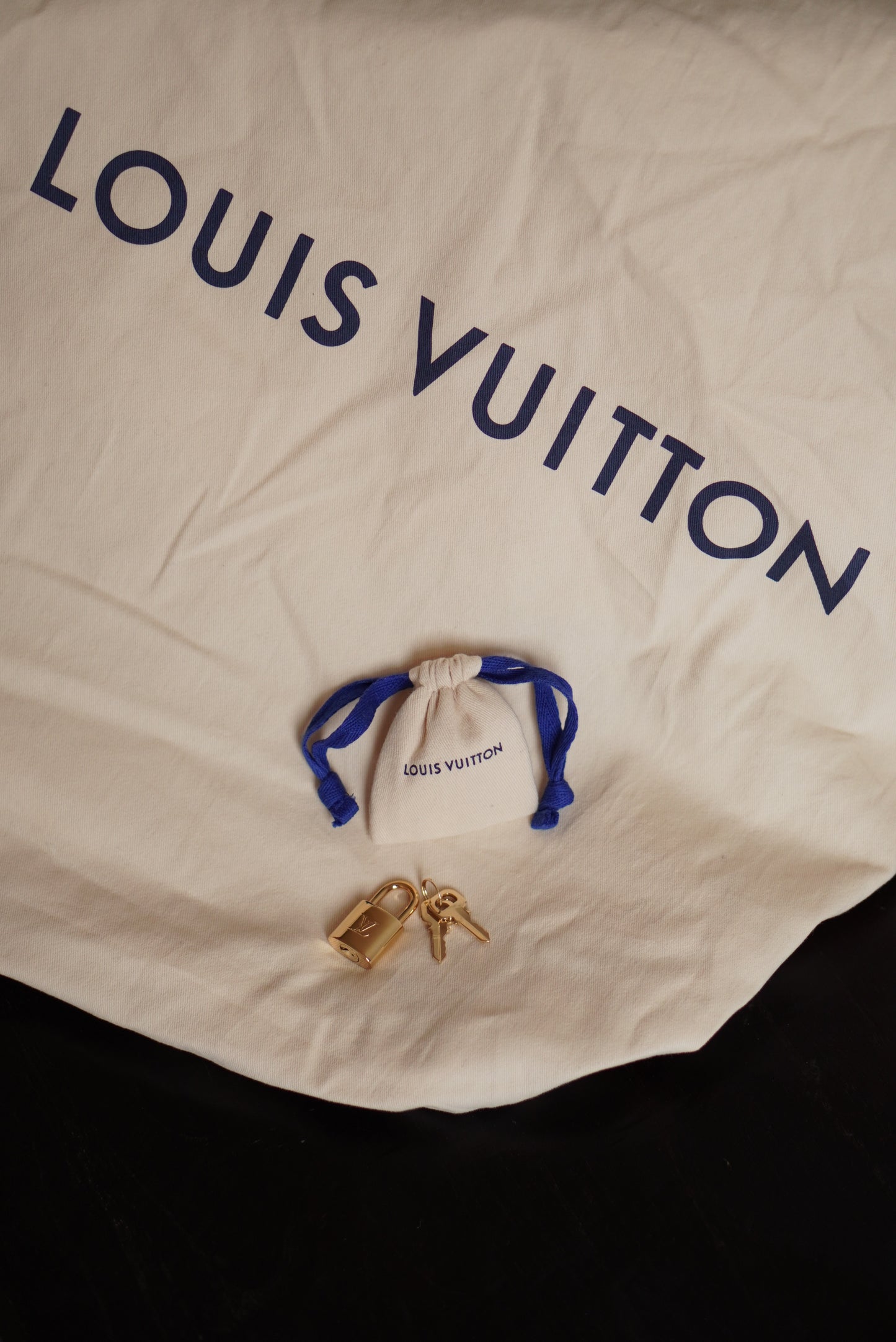 LOUIS VUITTON KEEPALL BANDOULIÈRE 45 | SKY BLUE DENIM