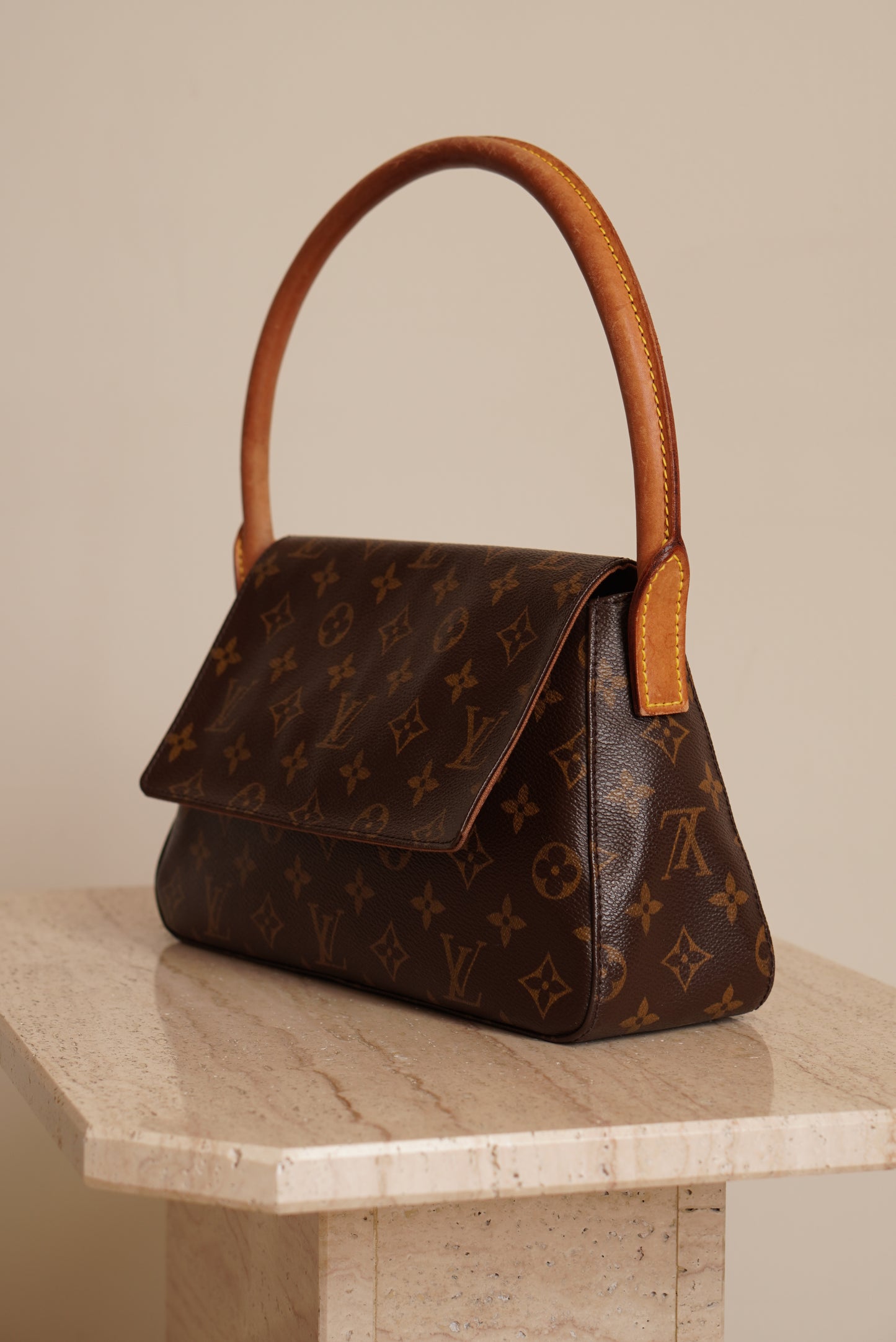 LOUIS VUITTON LOOPING PM