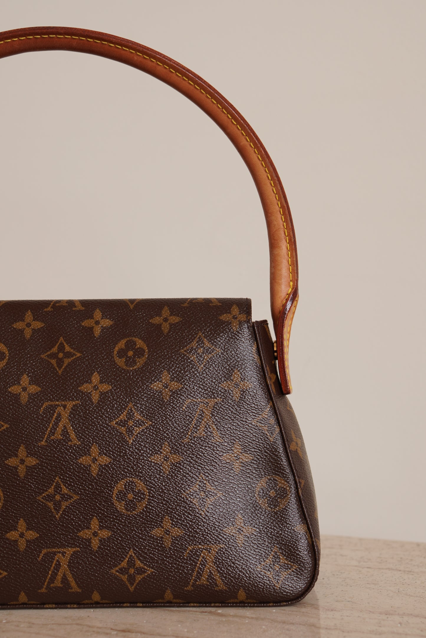 LOUIS VUITTON LOOPING PM