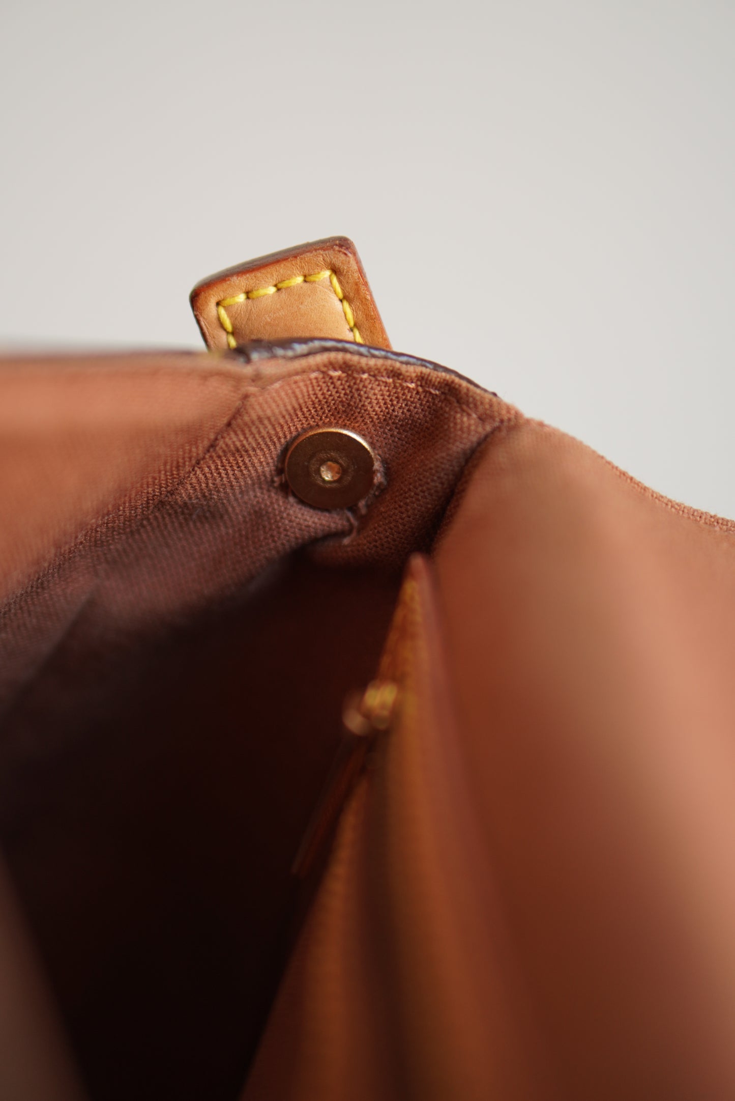 LOUIS VUITTON LOOPING PM