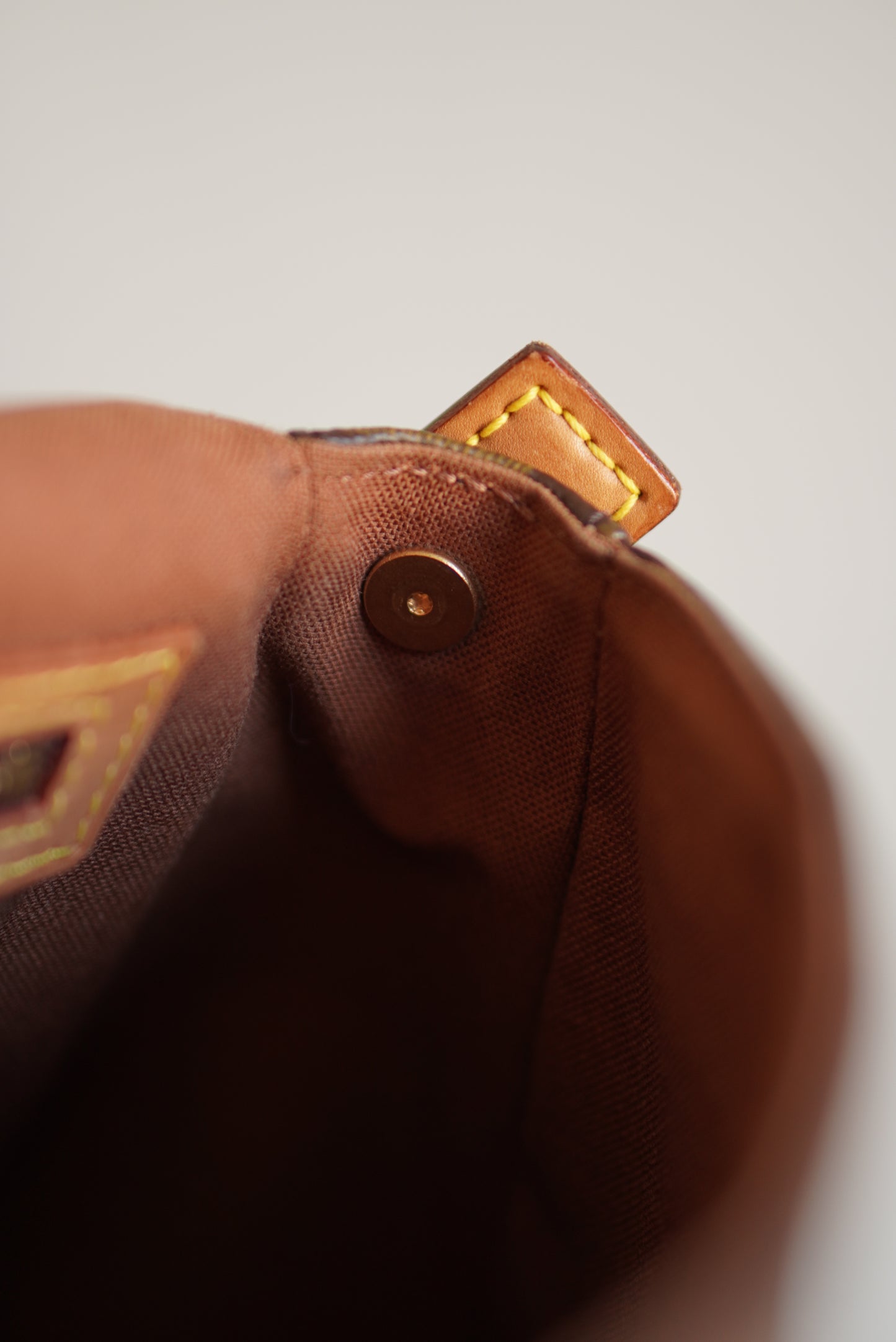LOUIS VUITTON LOOPING PM