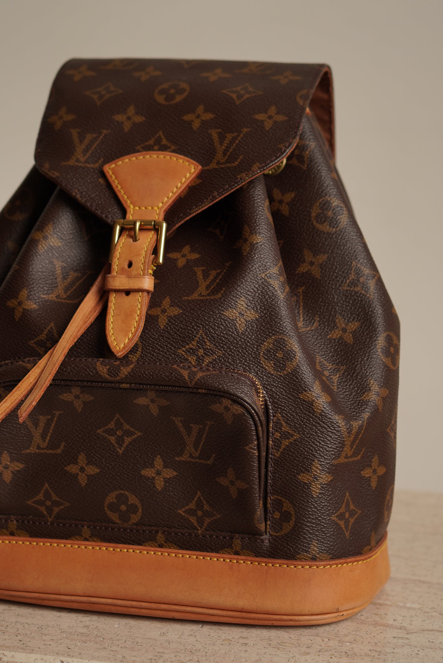 LOUIS VUITTON MONTSOURIS MM