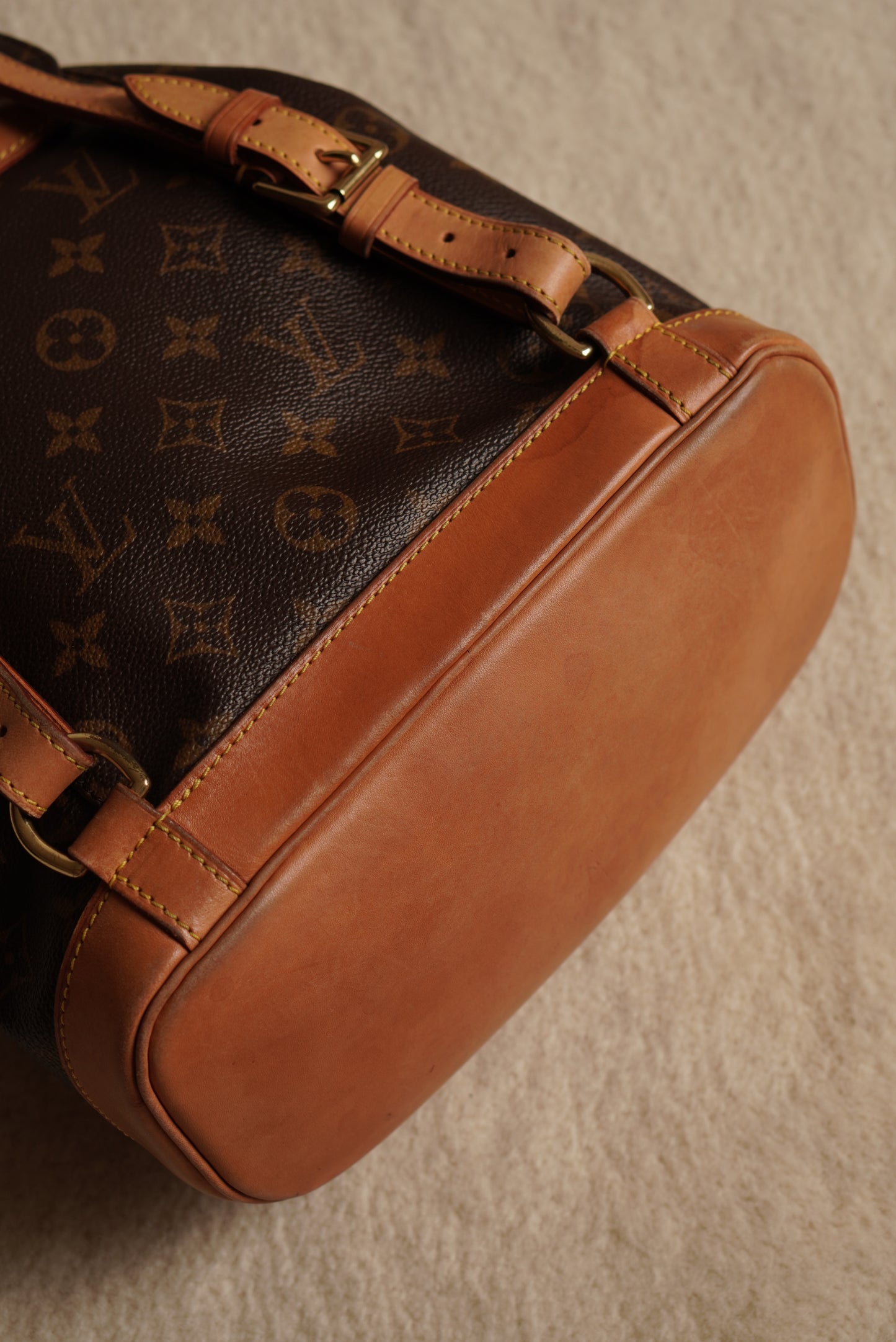LOUIS VUITTON MONTSOURIS MM