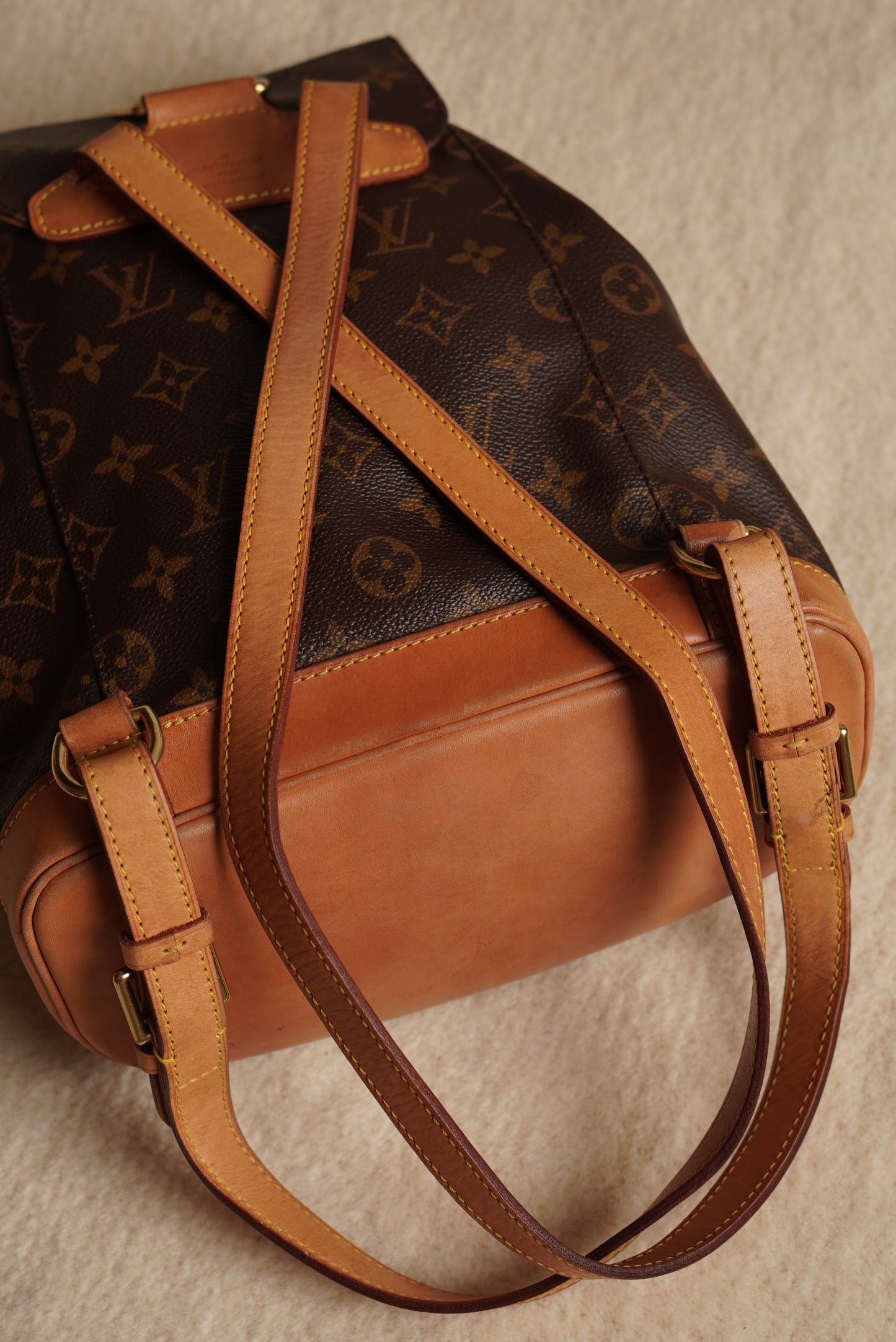 LOUIS VUITTON MONTSOURIS MM