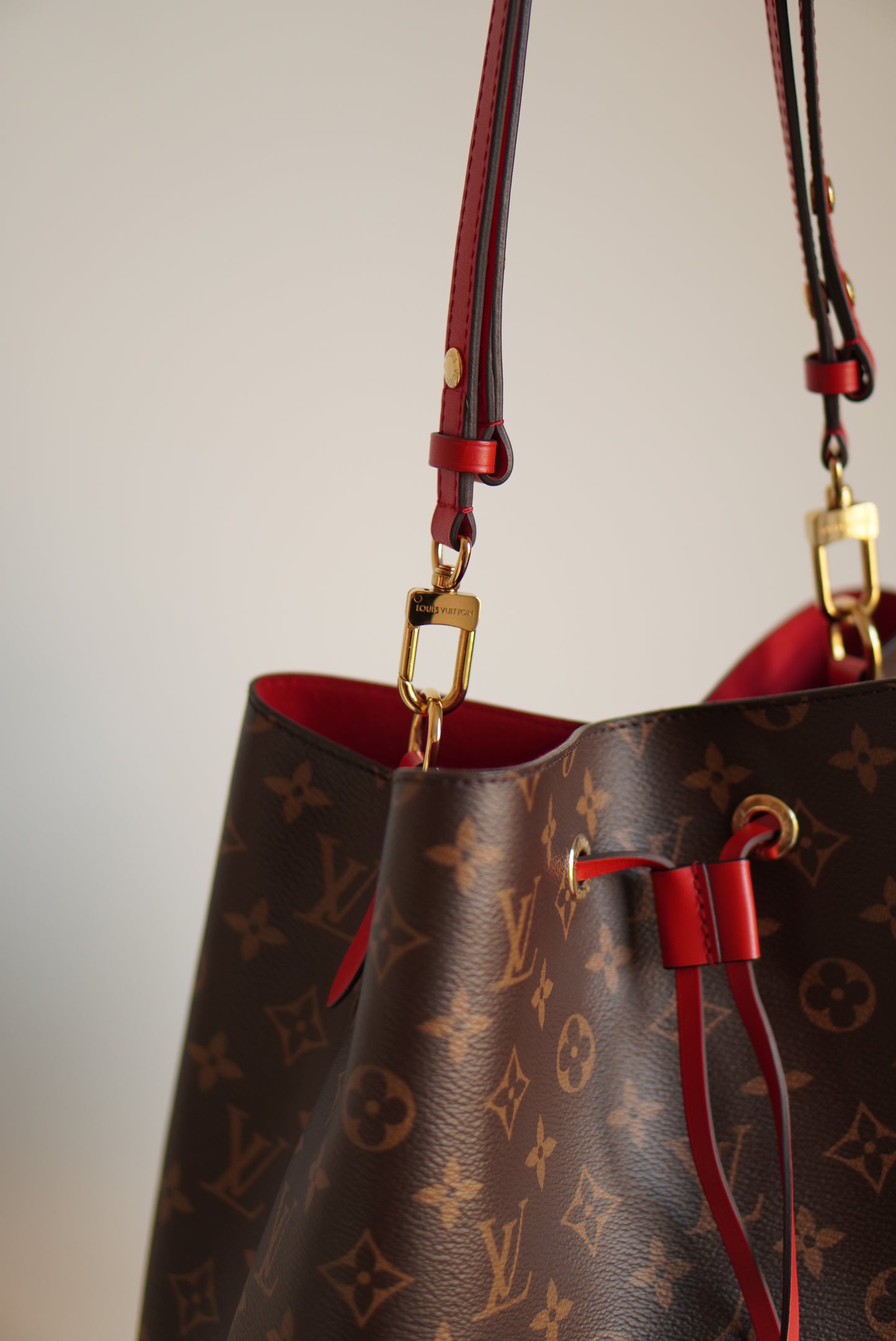 LOUIS VUITTON NÉONOÉ