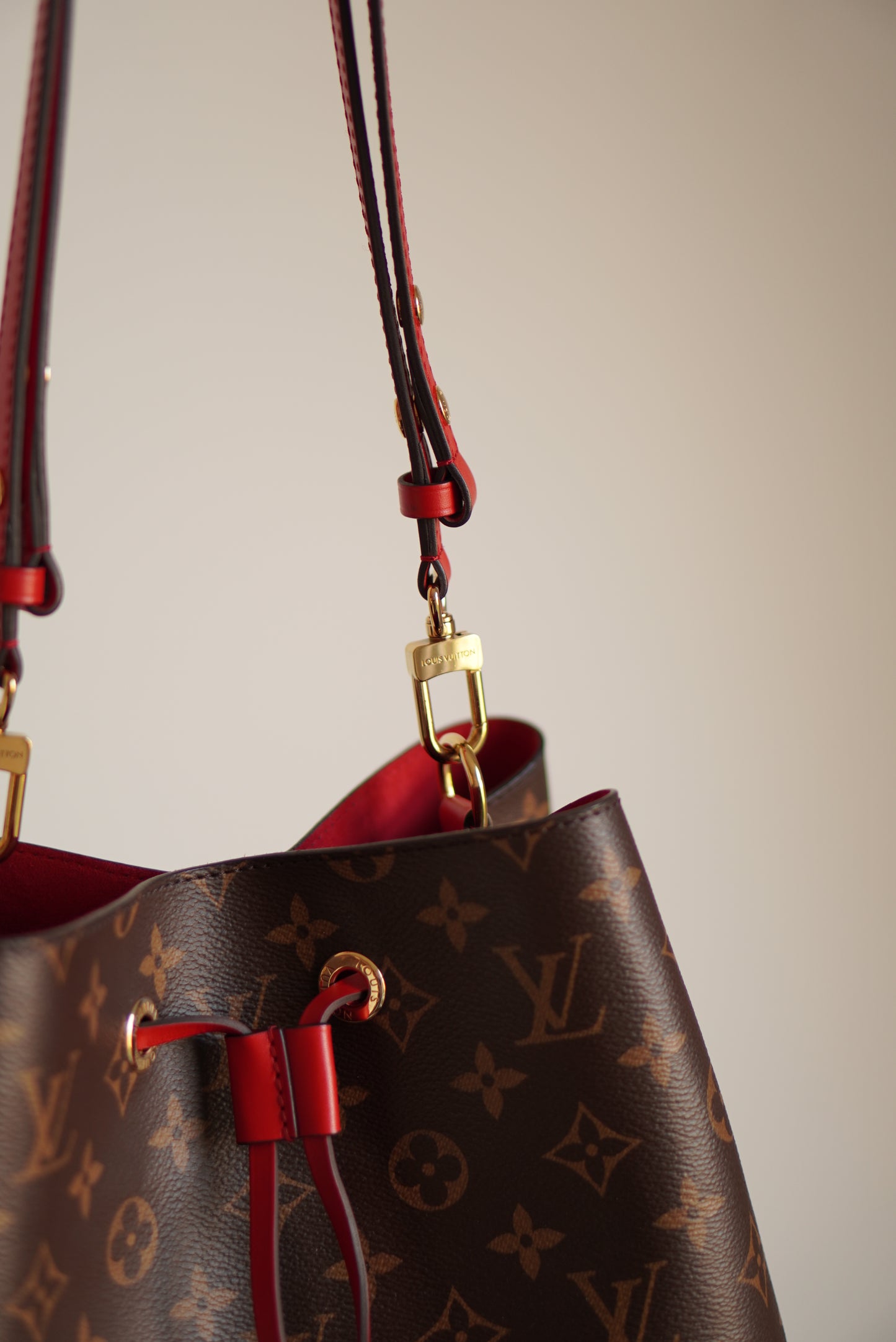LOUIS VUITTON NÉONOÉ