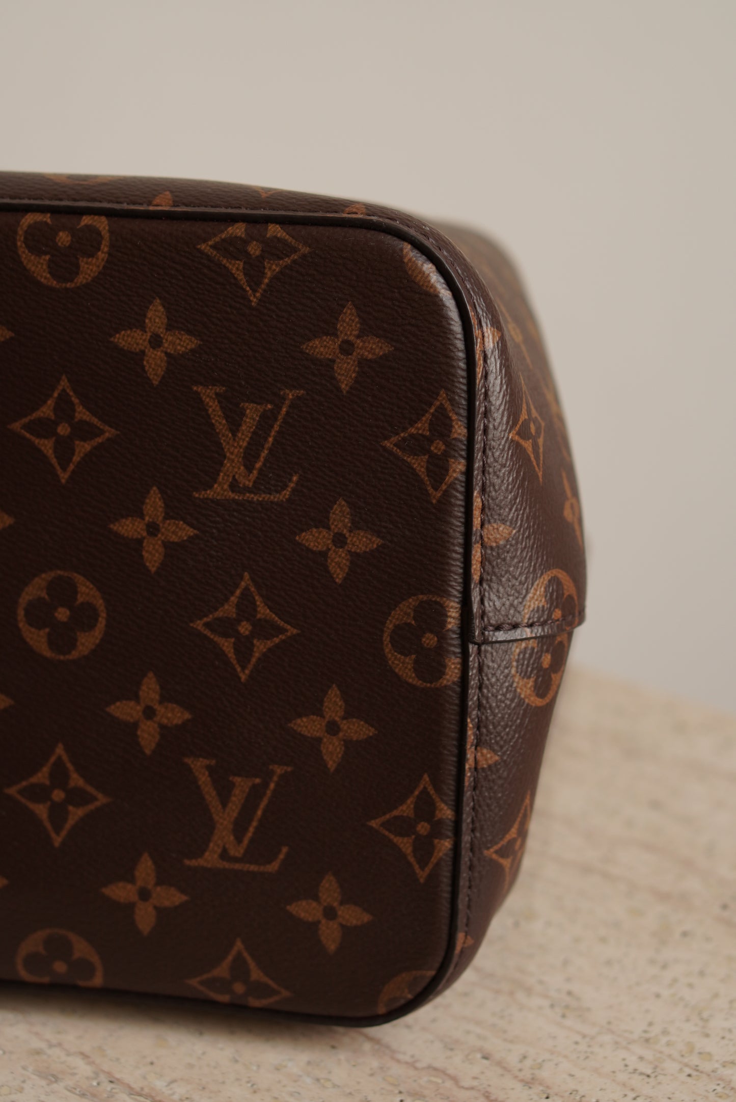 LOUIS VUITTON NÉONOÉ