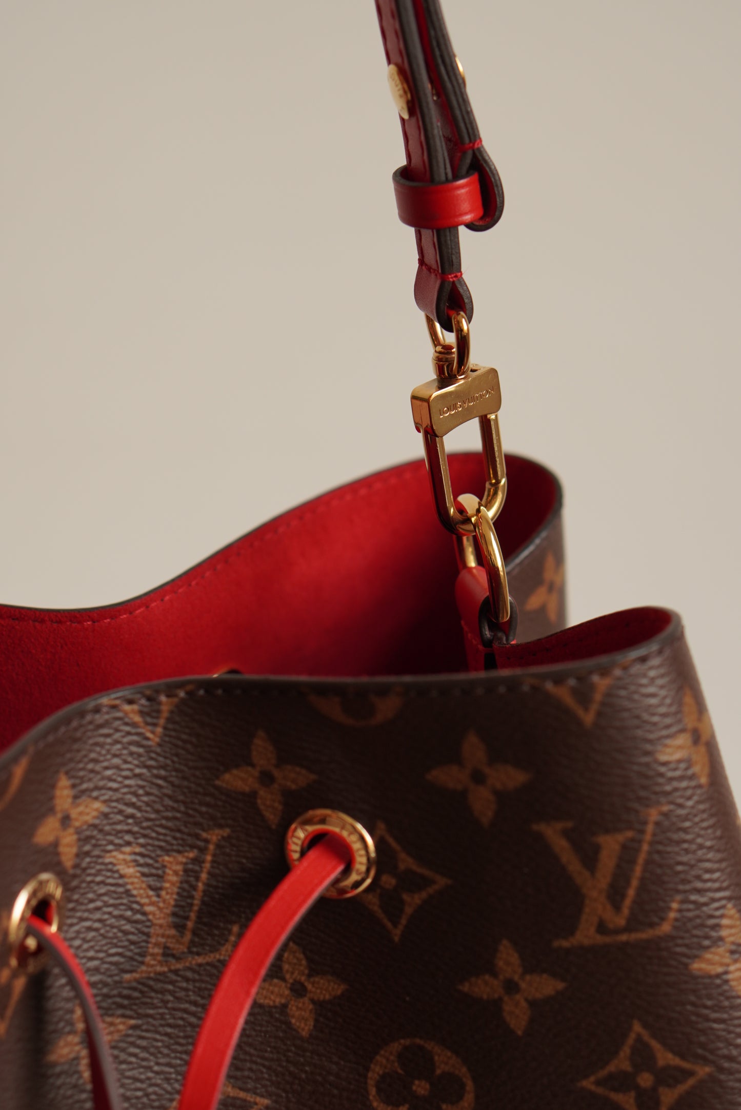 LOUIS VUITTON NÉONOÉ