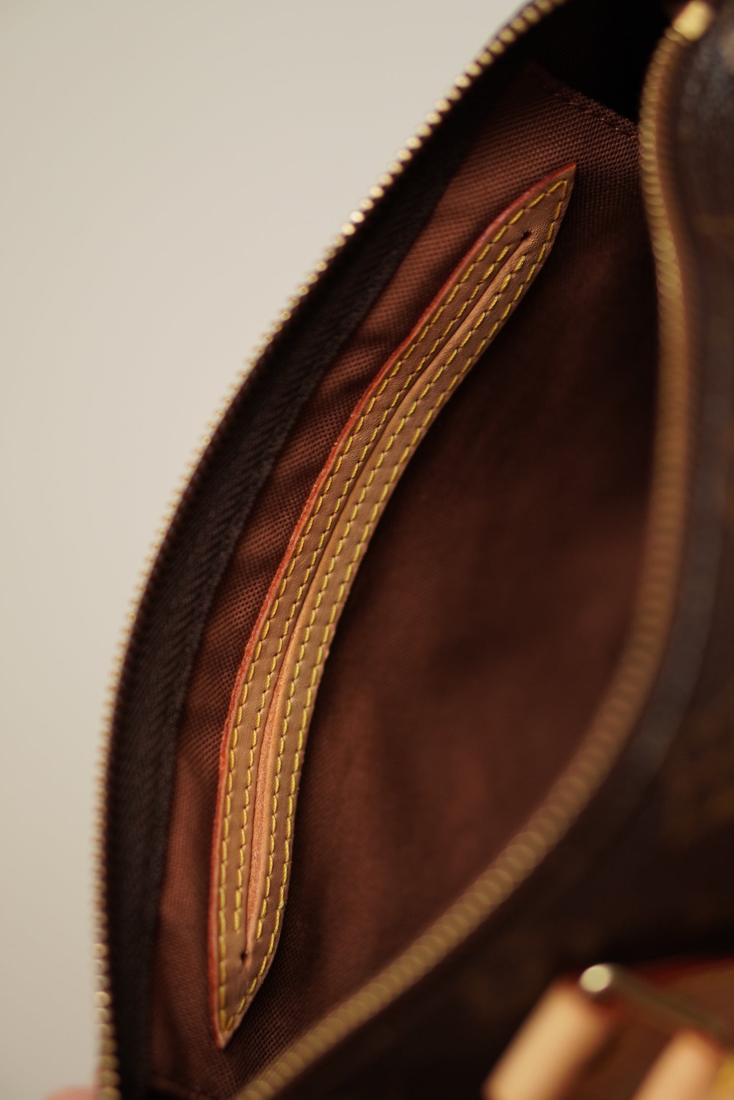 LOUIS VUITTON SPEEDY 25
