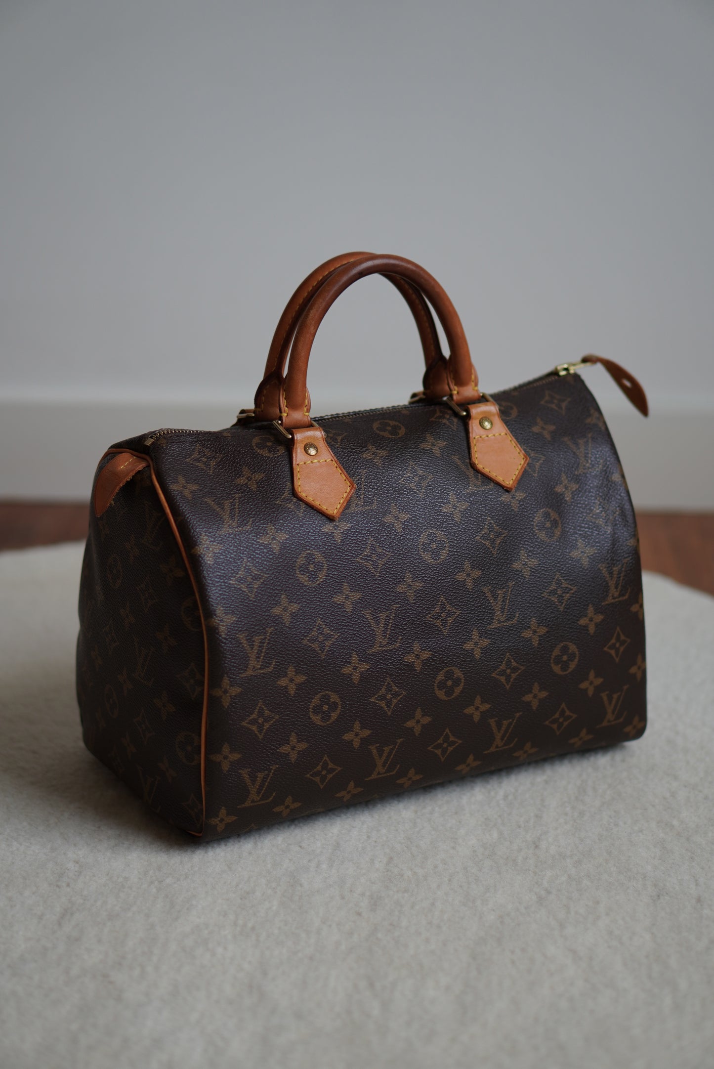 LOUIS VUITTON SPEEDY 30