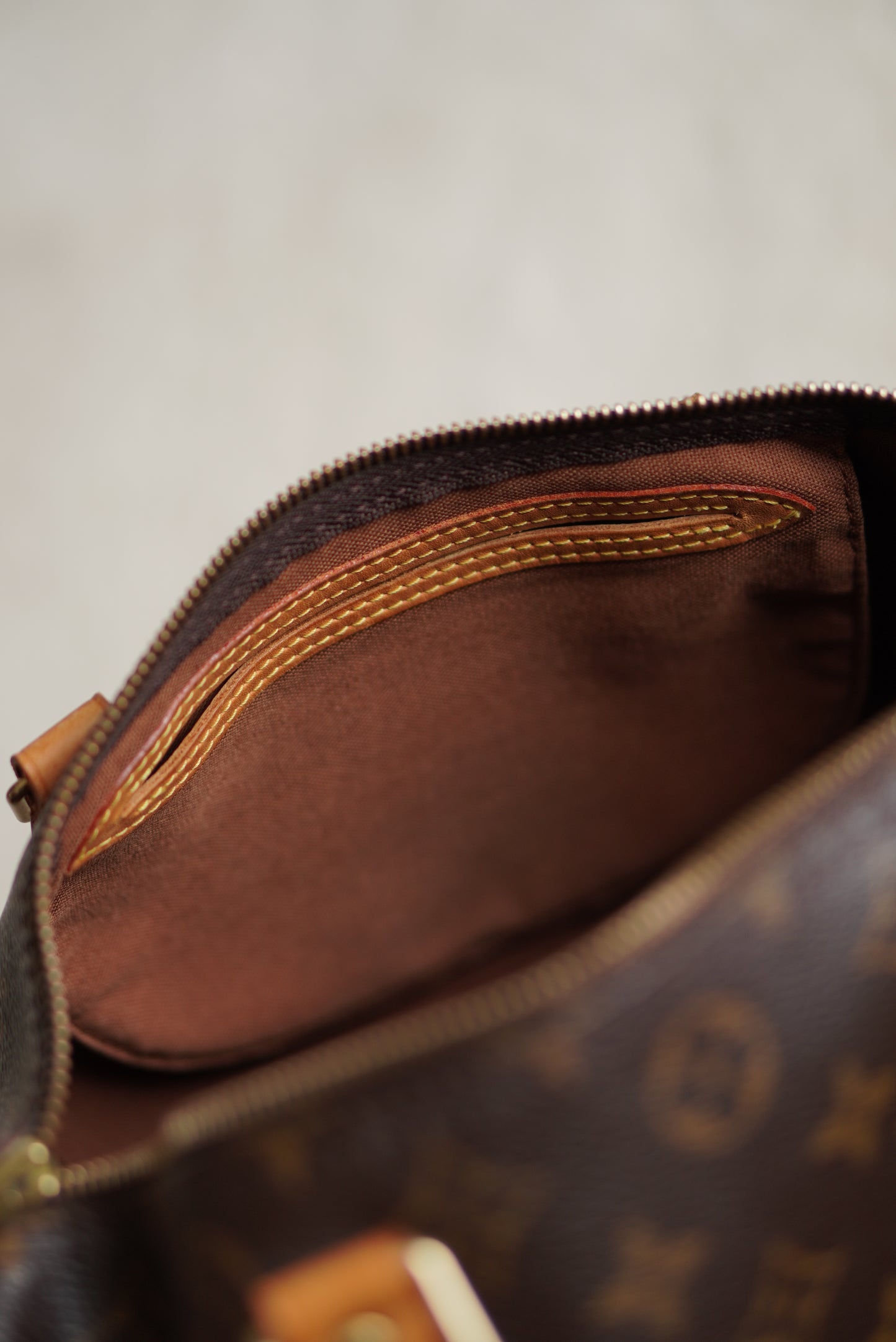 LOUIS VUITTON SPEEDY 30