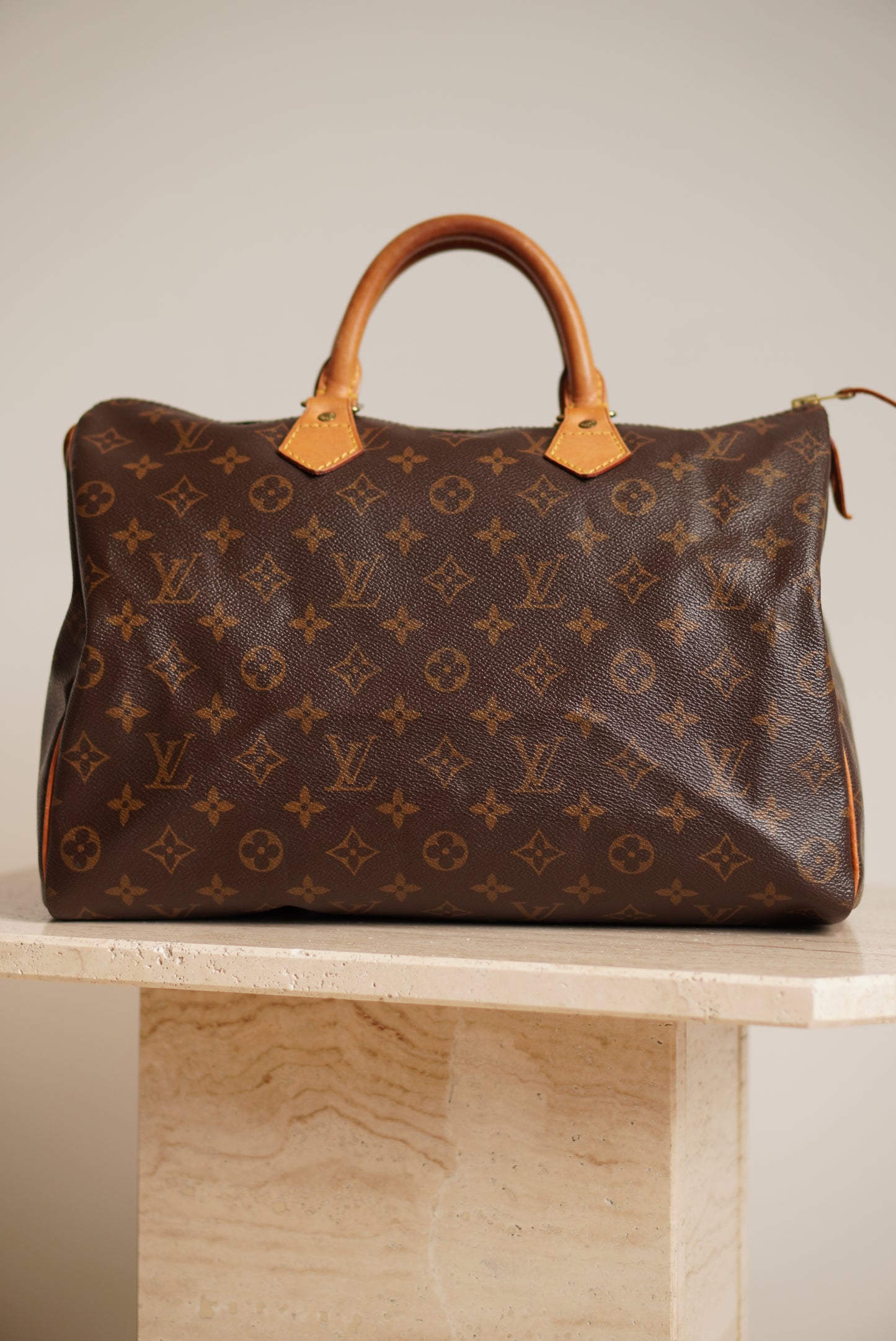 LOUIS VUITTON SPEEDY 35