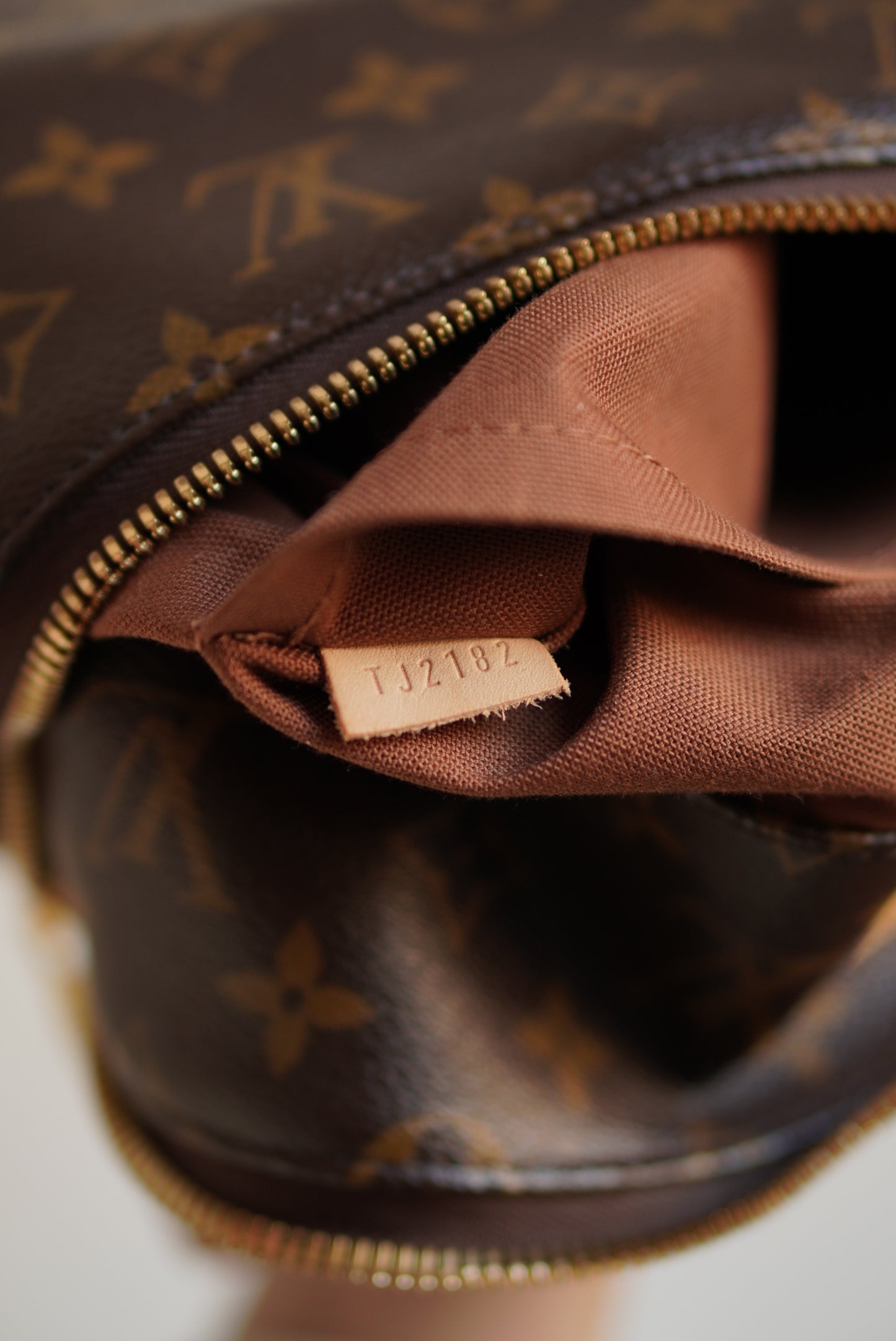 LOUIS VUITTON SULLY MM