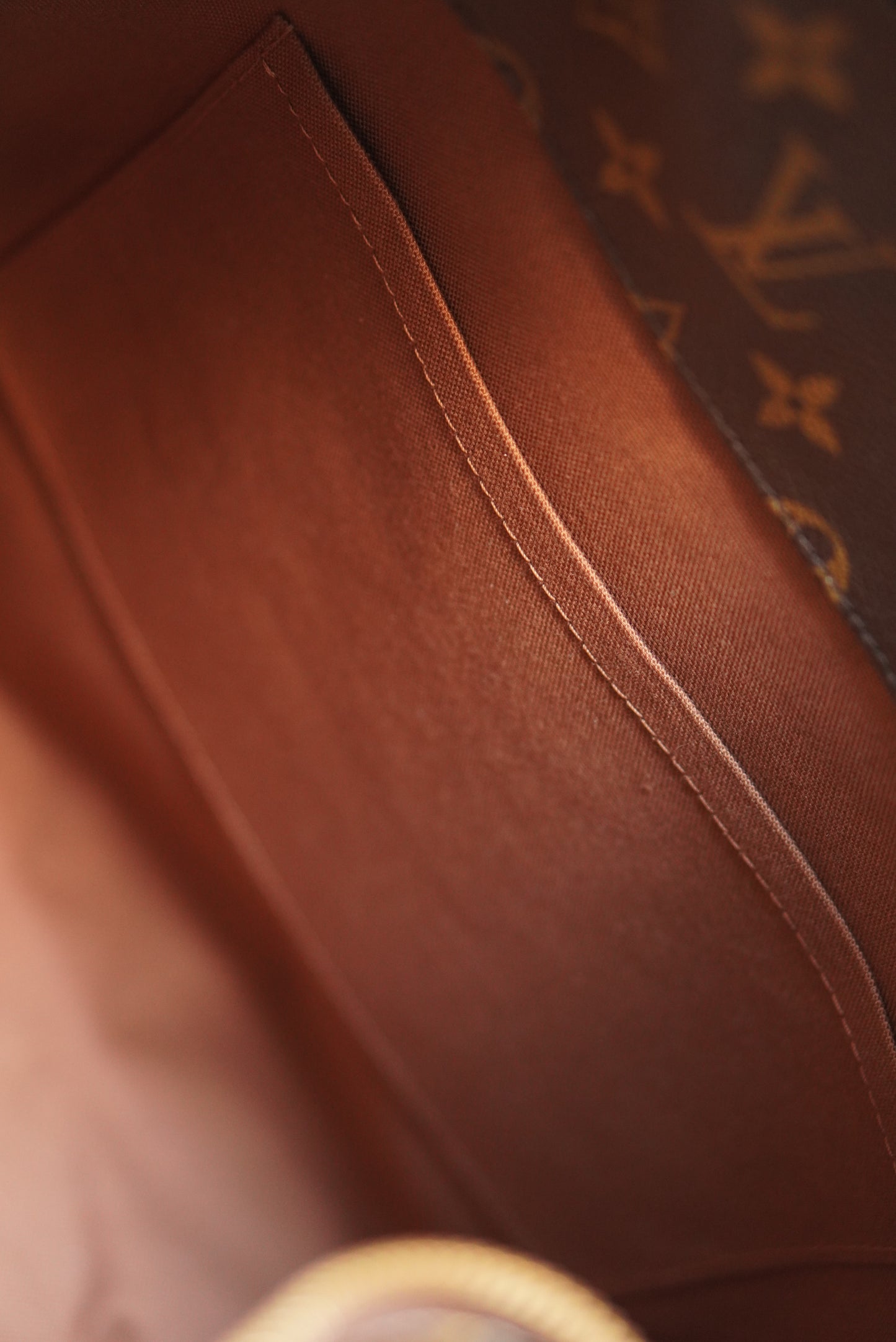 LOUIS VUITTON SULLY MM