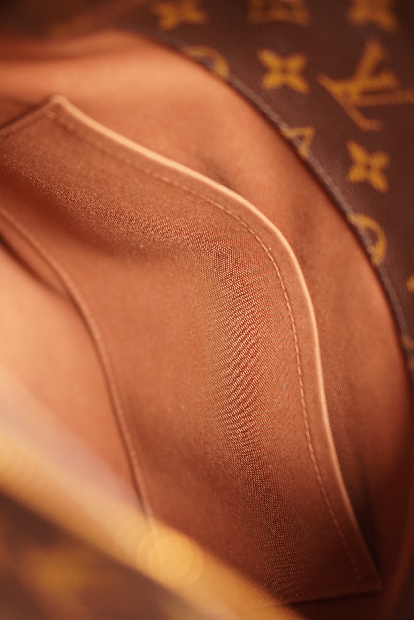 LOUIS VUITTON SULLY MM