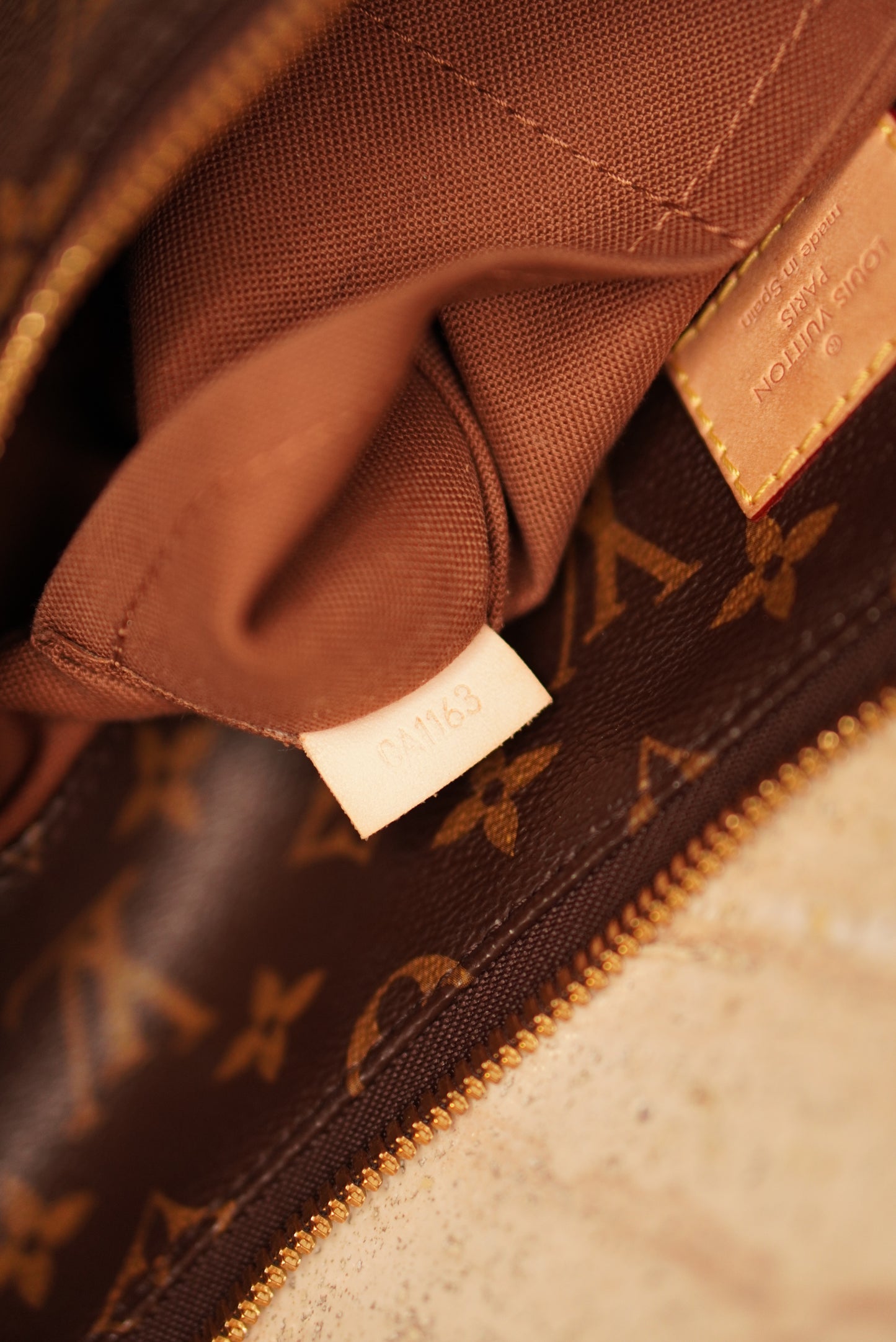 LOUIS VUITTON SULLY MM