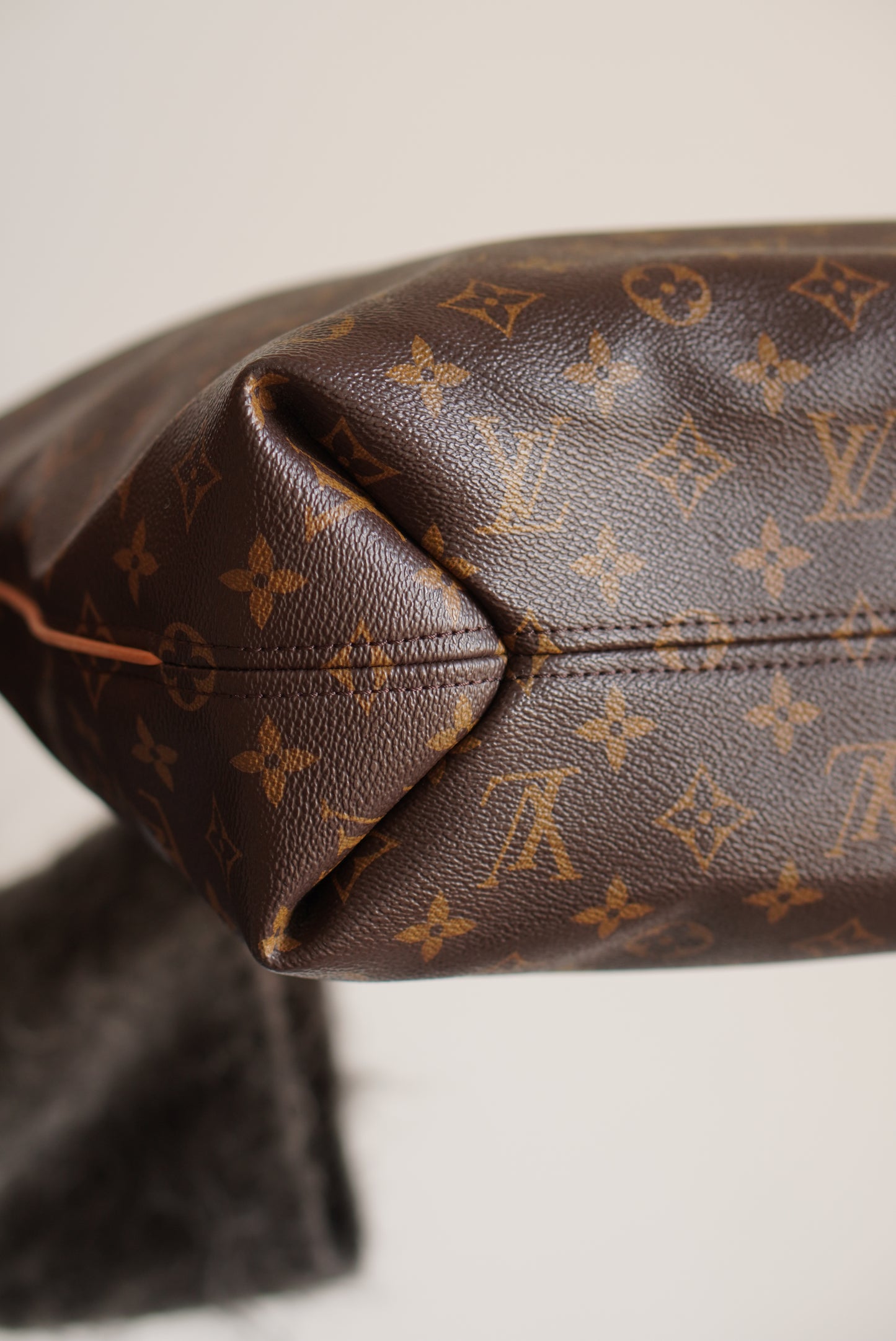LOUIS VUITTON SULLY MM
