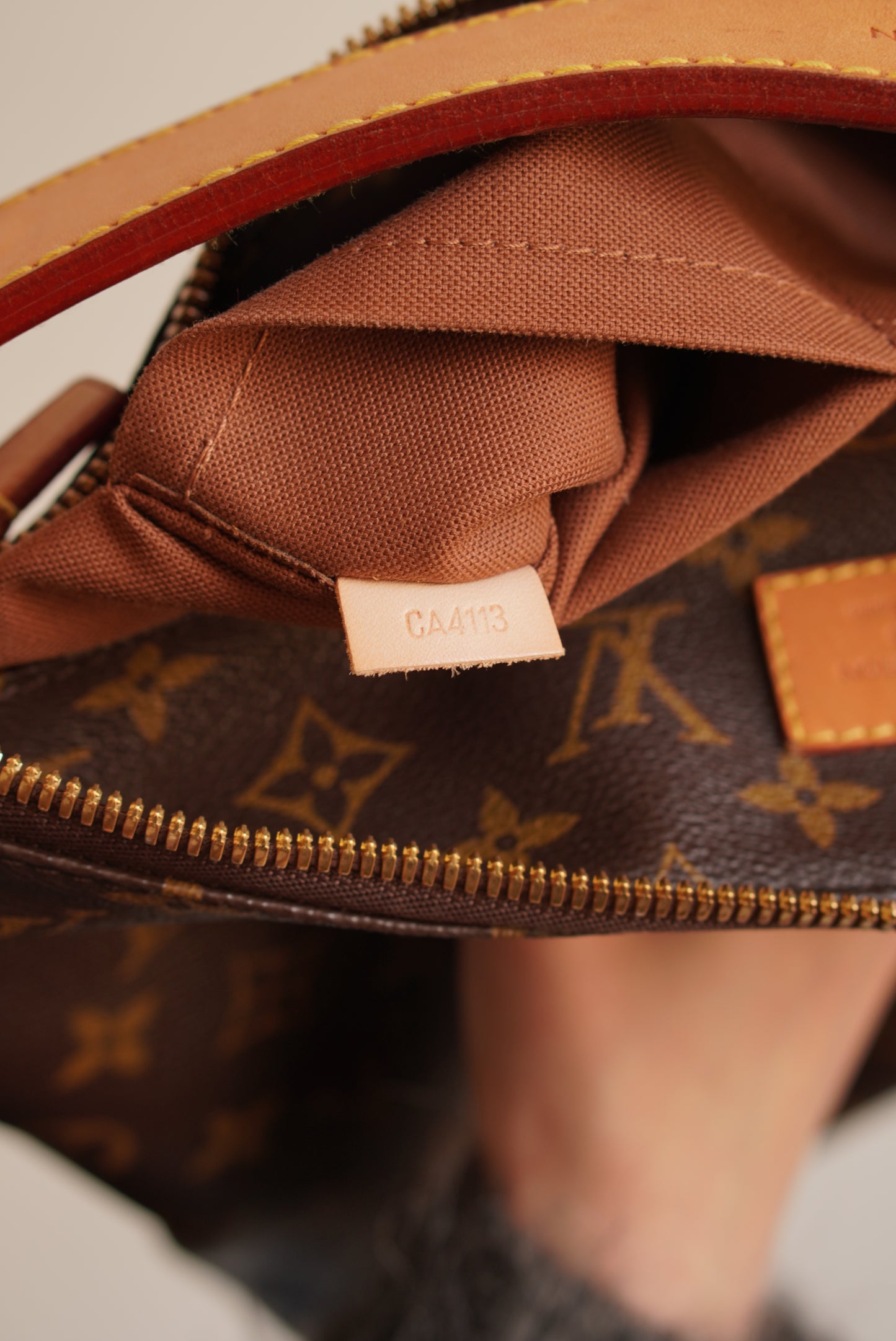 LOUIS VUITTON SULLY MM