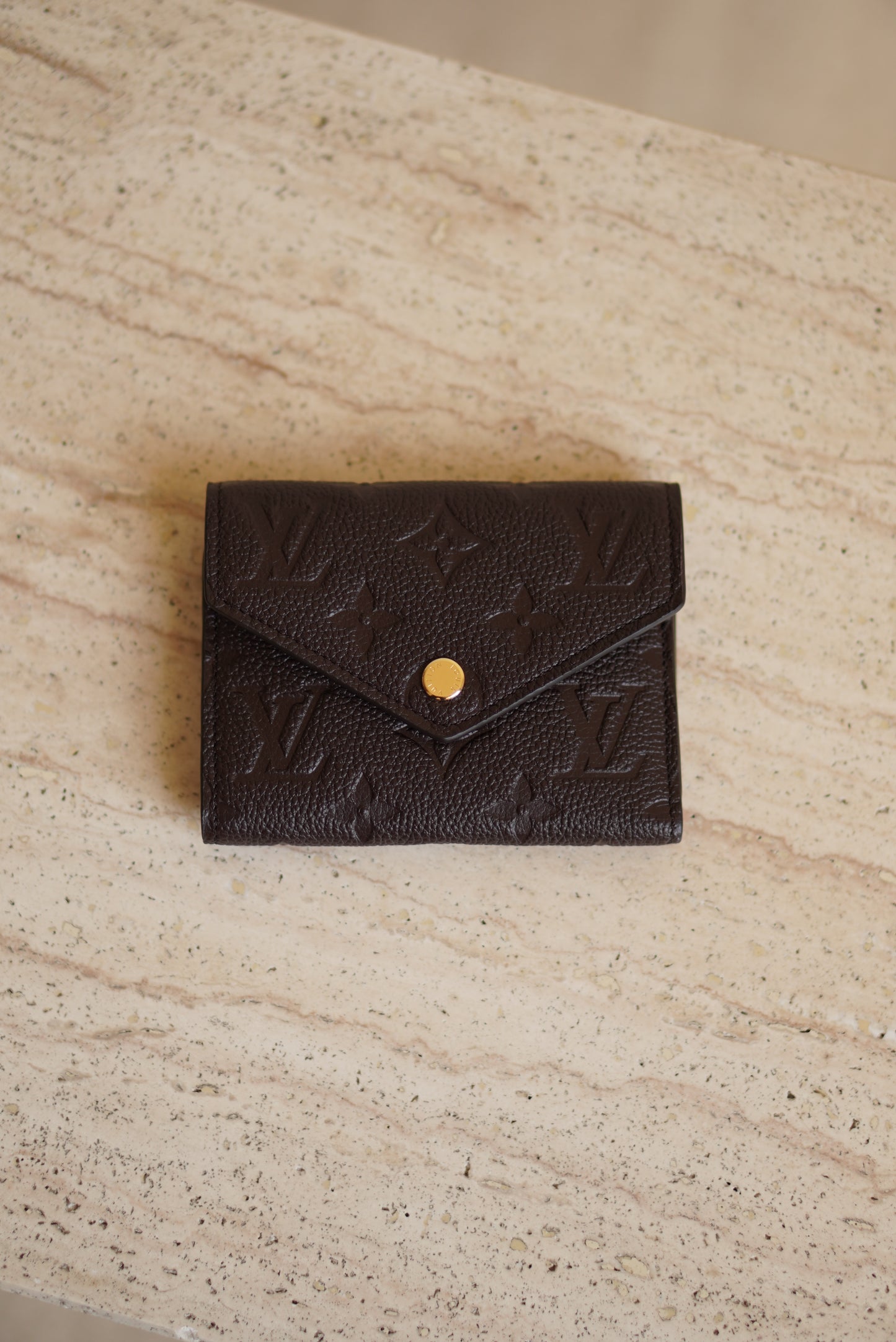 LOUIS VUITTON VICTORINE WALLET | CHOCOLATE
