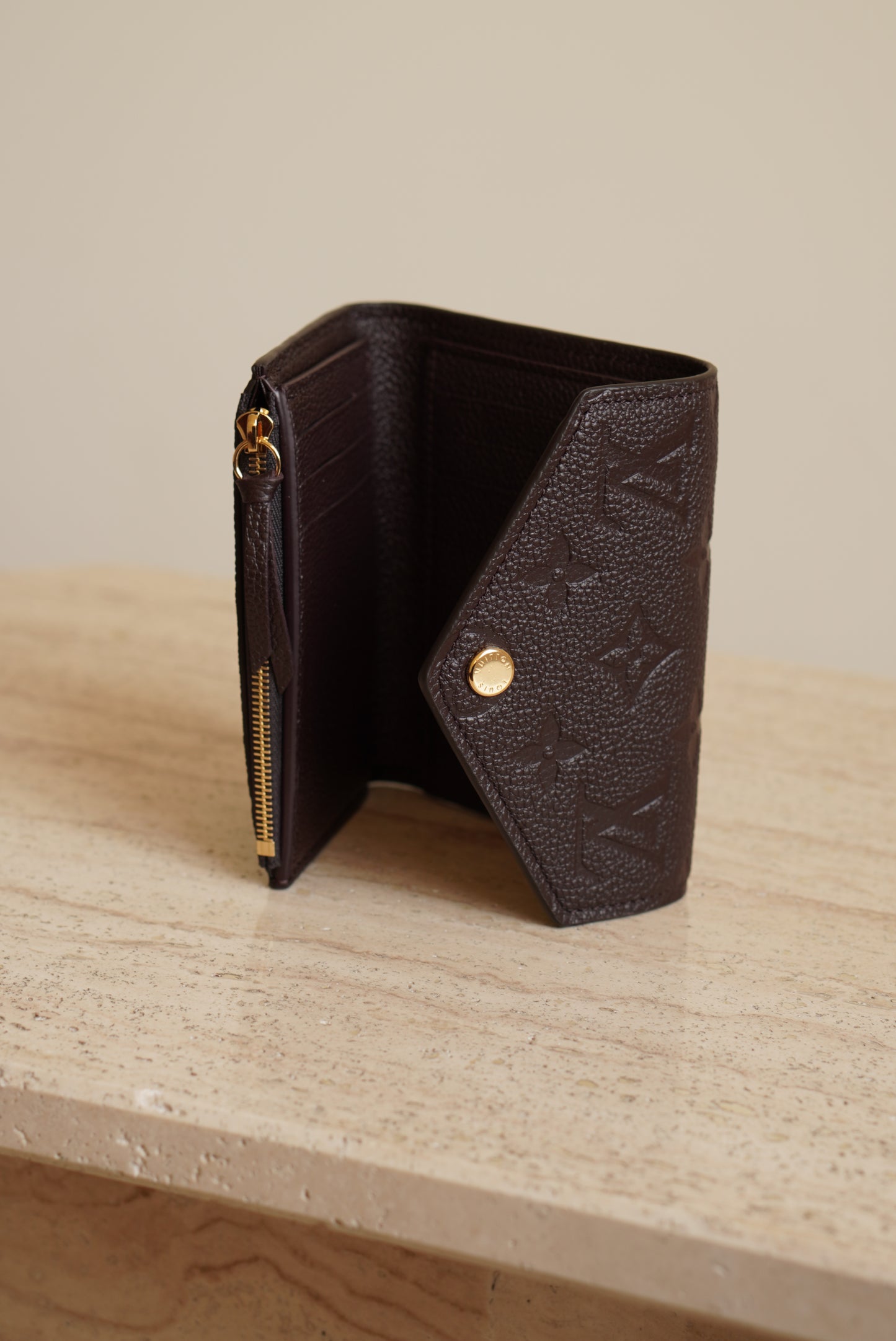 LOUIS VUITTON VICTORINE WALLET | CHOCOLATE