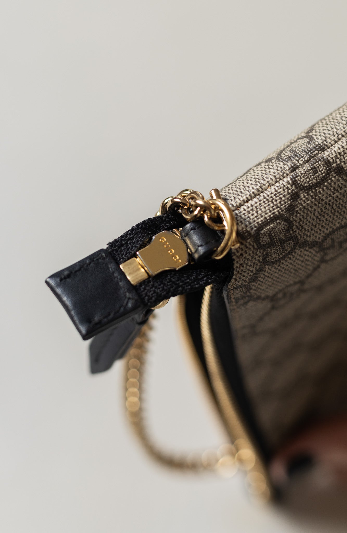 GUCCI WRIST WALLET