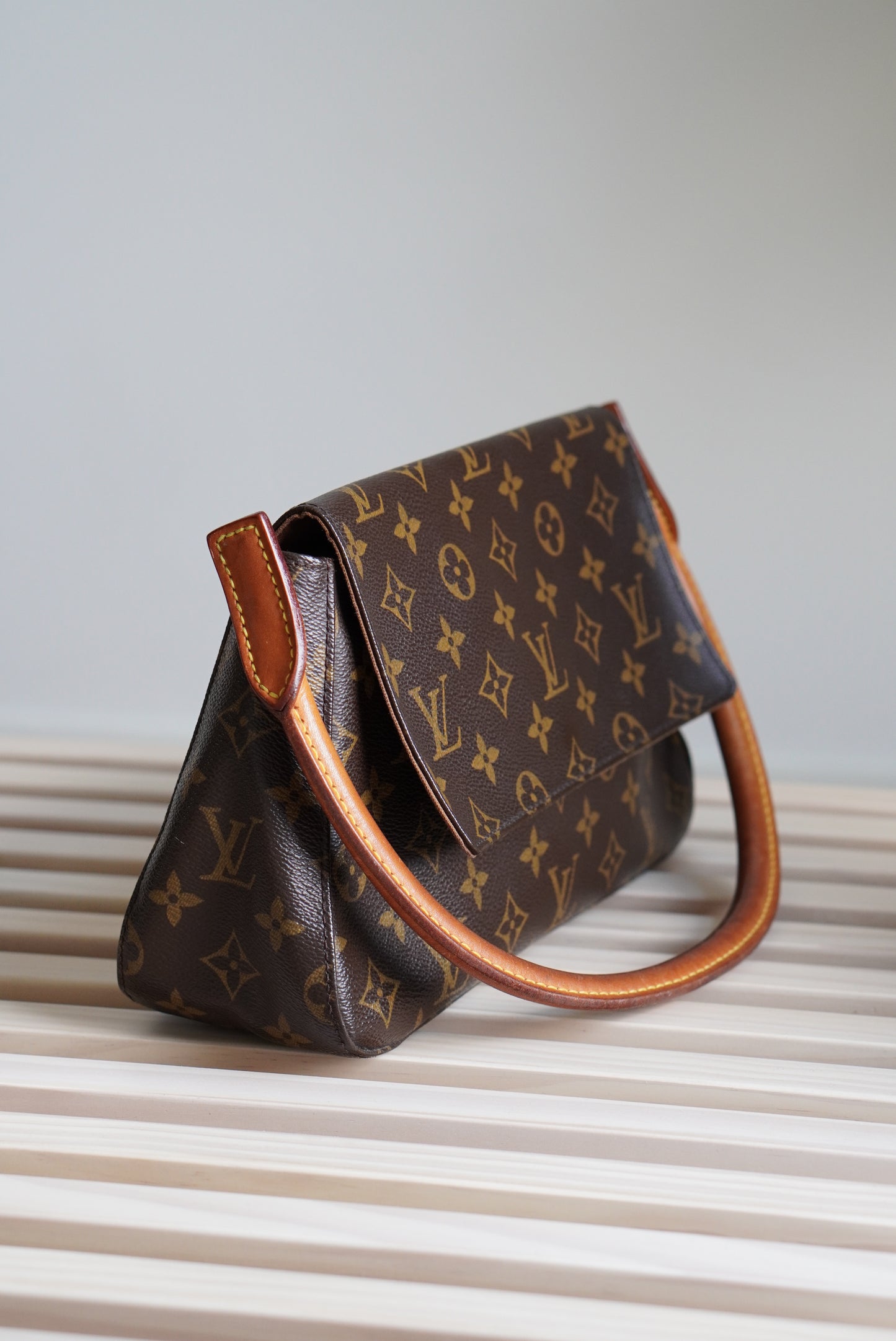 LOUIS VUITTON LOOPING PM
