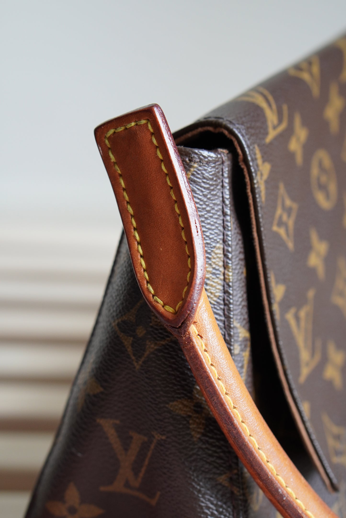 LOUIS VUITTON LOOPING PM