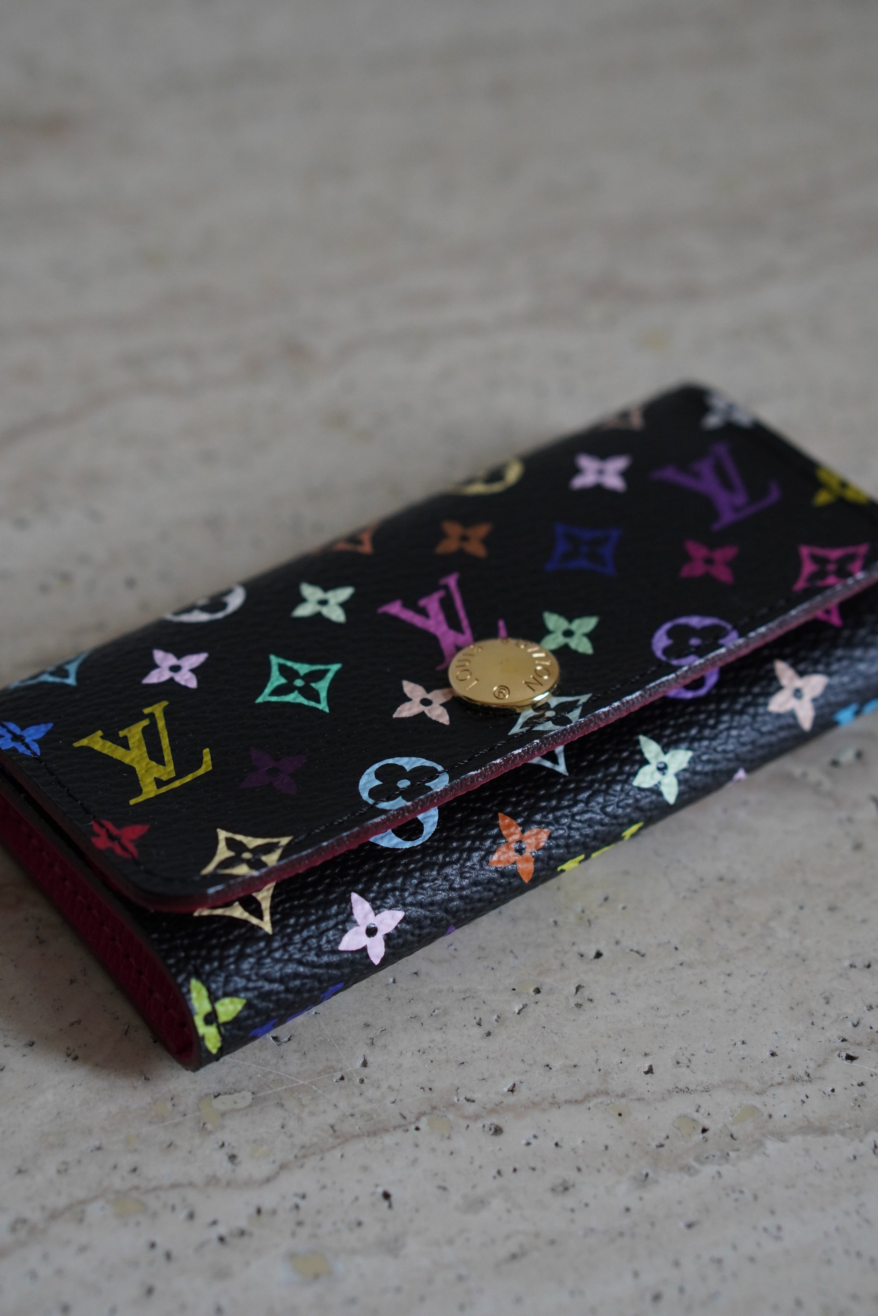LOUIS VUITTON KEY HOLDER