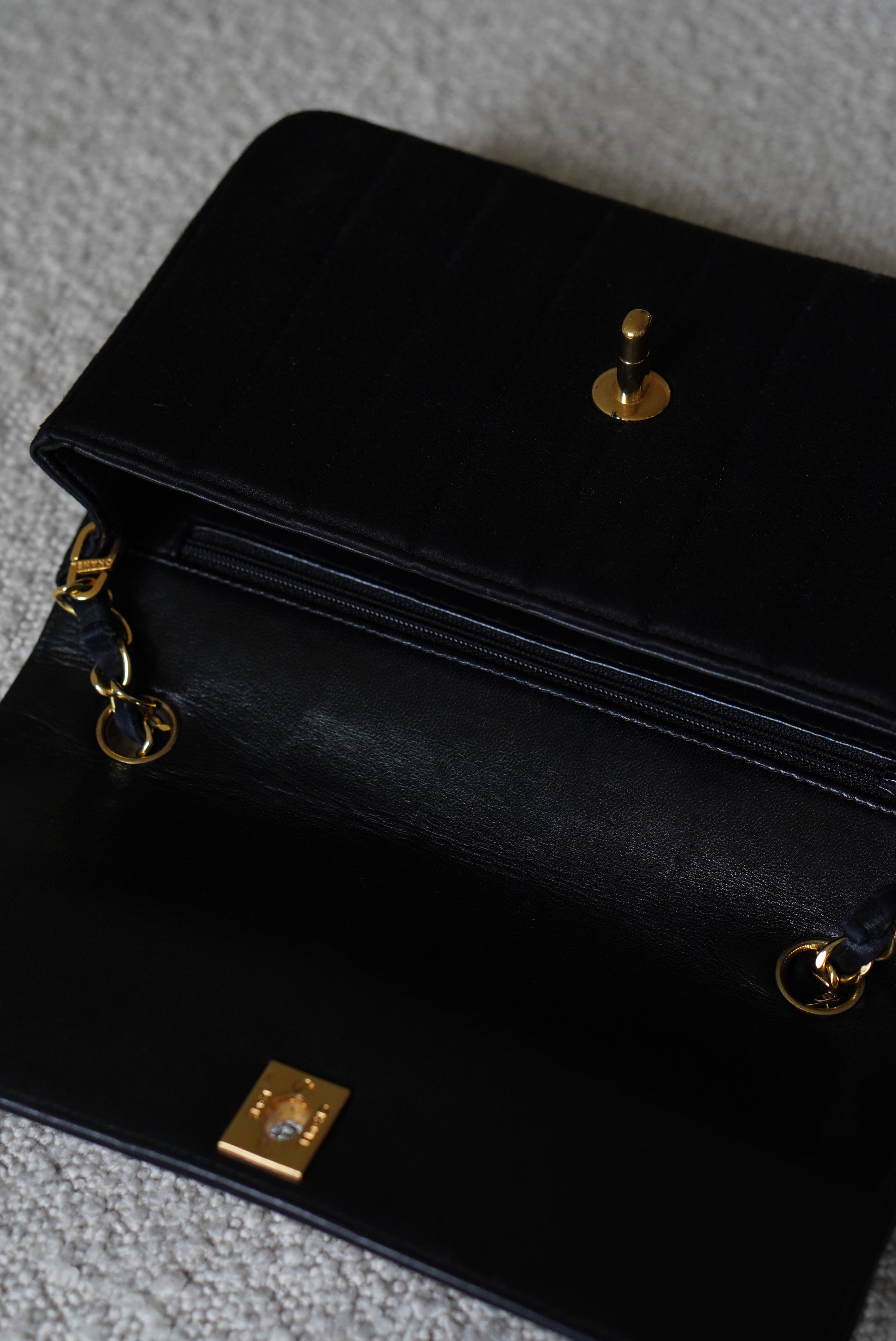 CHANEL DIANA STRIPE
