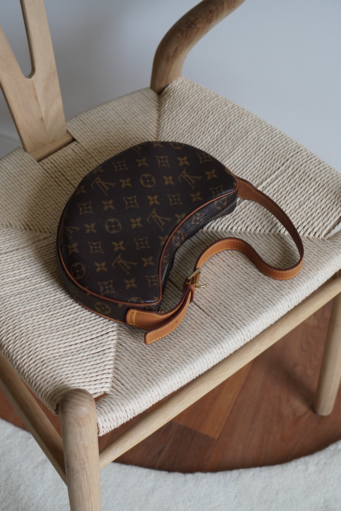 LOUIS VUITTON CROISSANT PM