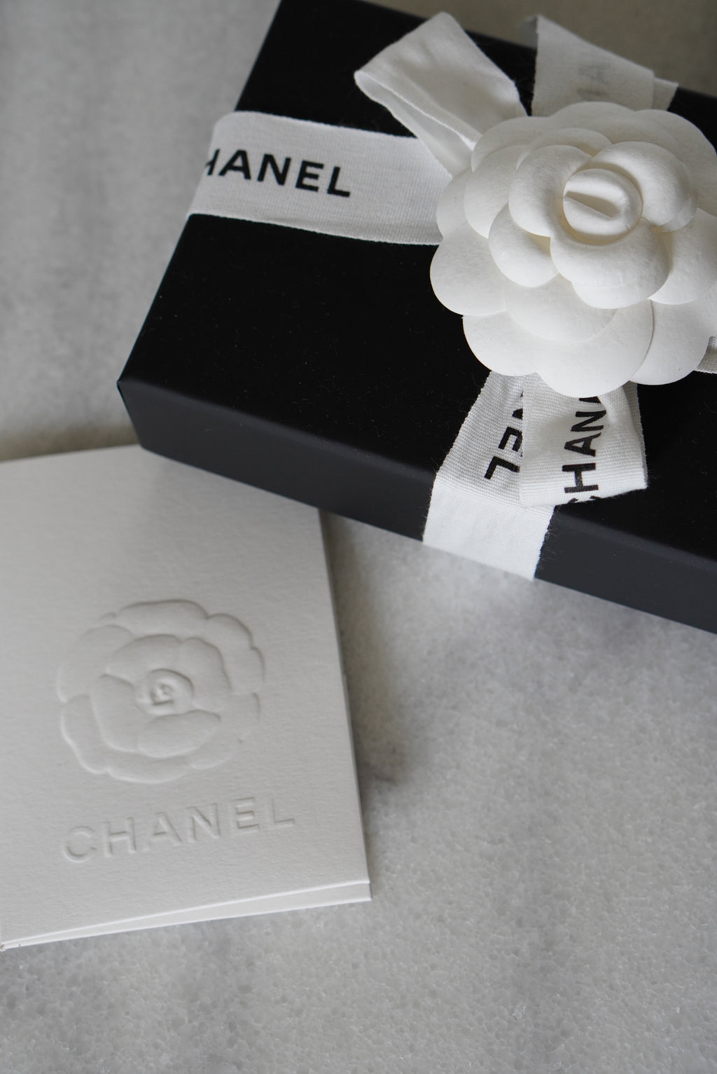 CHANEL CLASSIC CARD HOLDER | YELLOW