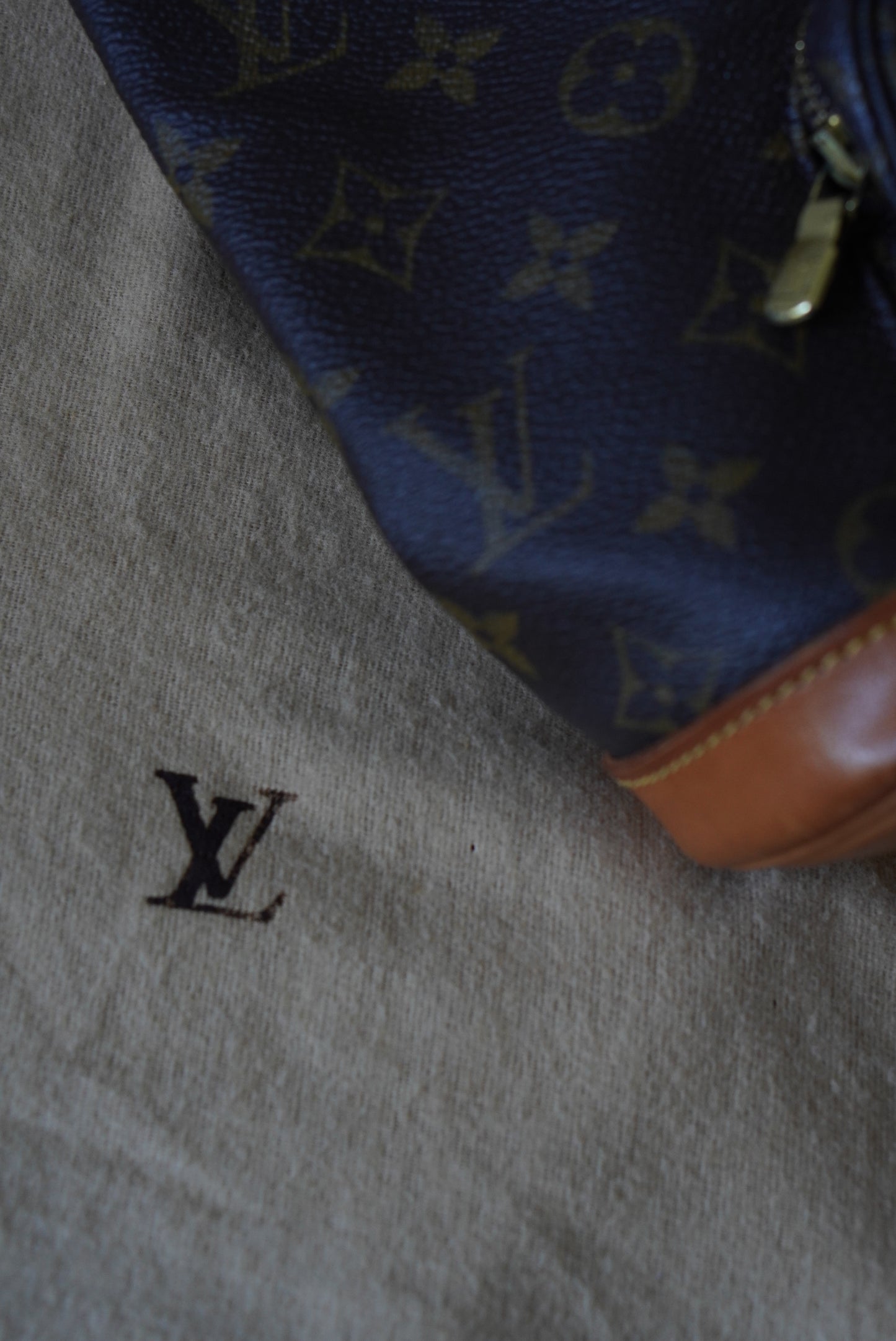 LOUIS VUITTON MONTSOURIS PM