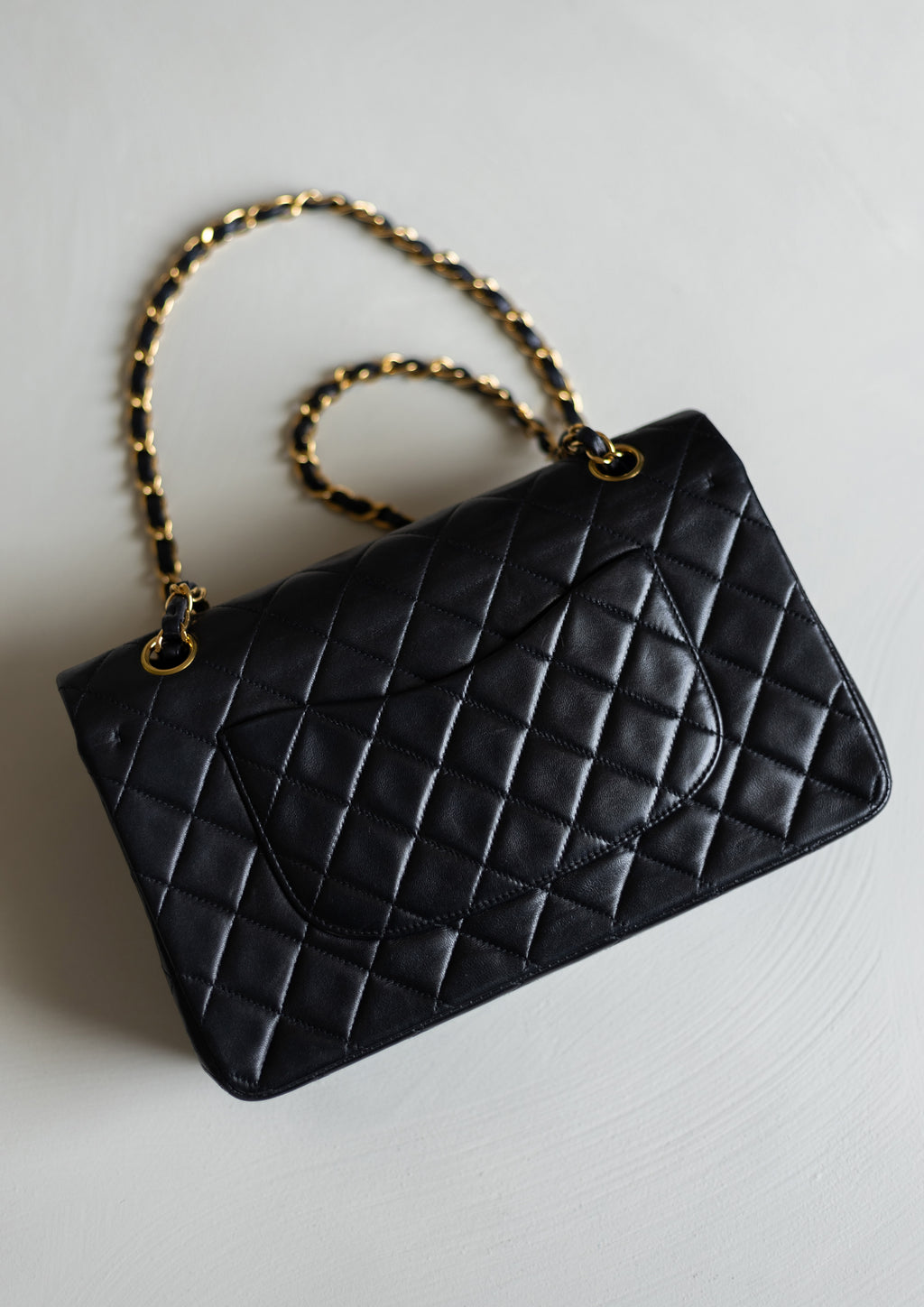 CHANEL CLASSIC MEDIUM DOUBLE FLAP