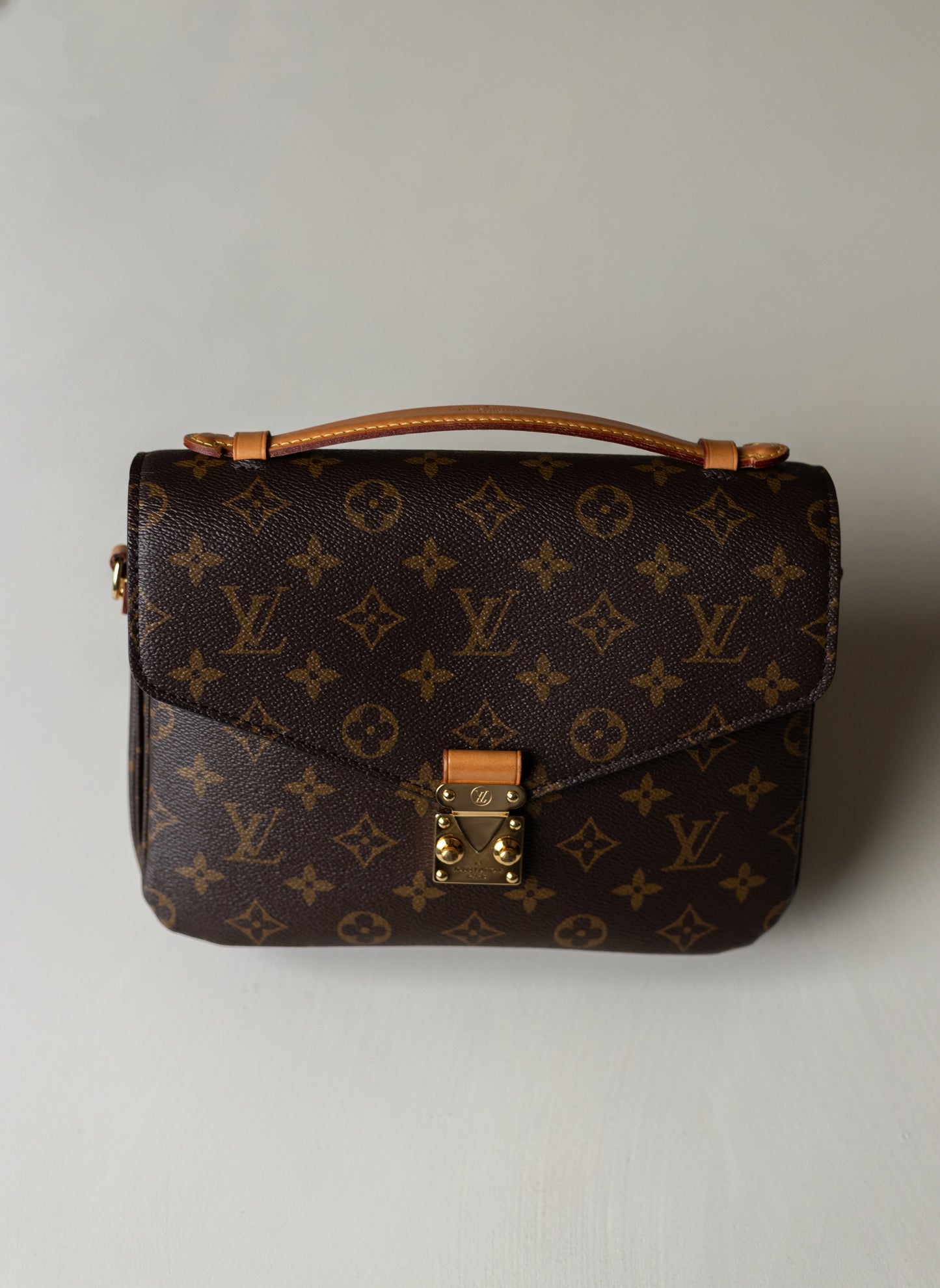 LOUIS VUITTON POCHETTE MÉTIS