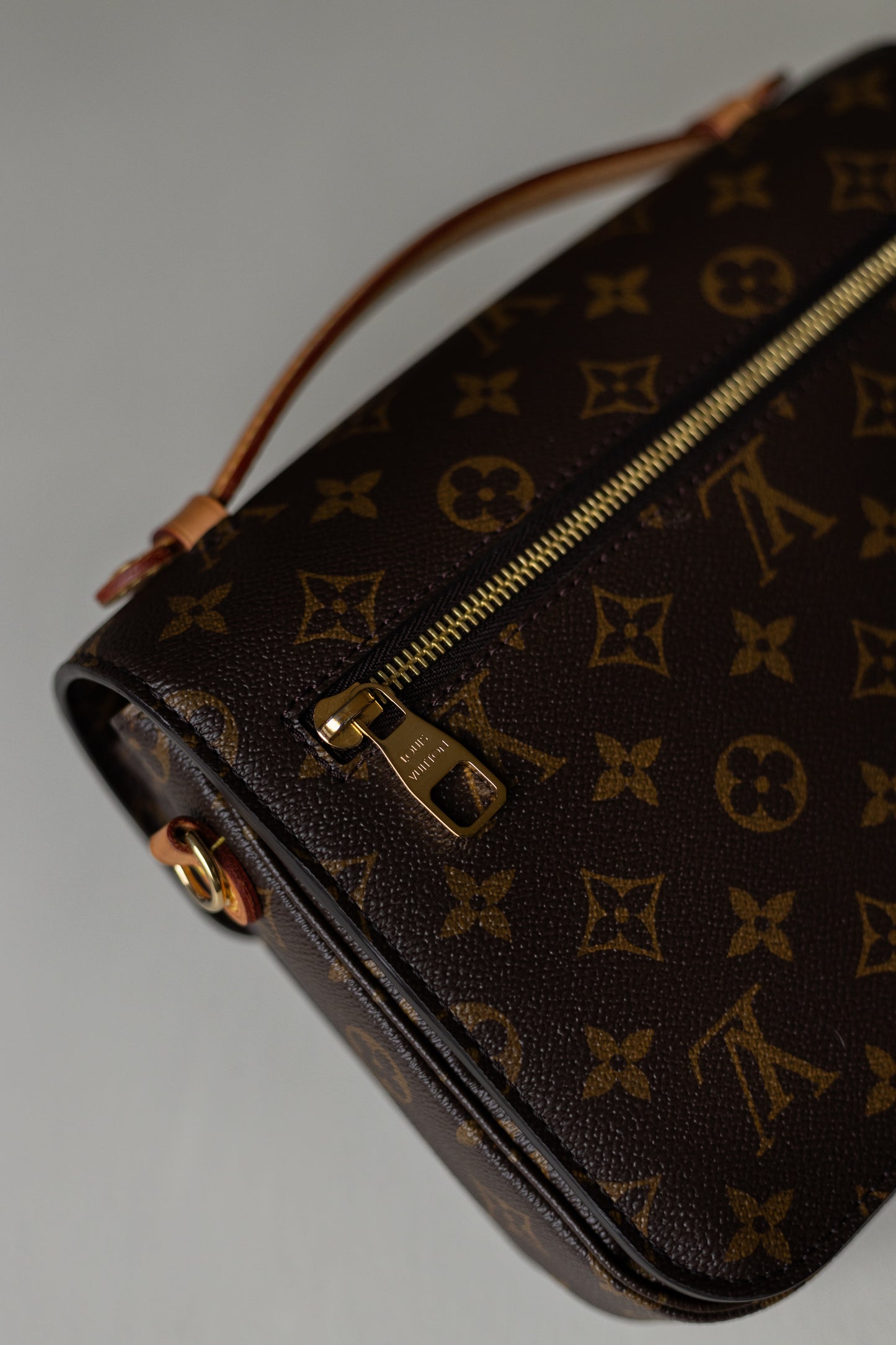 LOUIS VUITTON POCHETTE MÉTIS