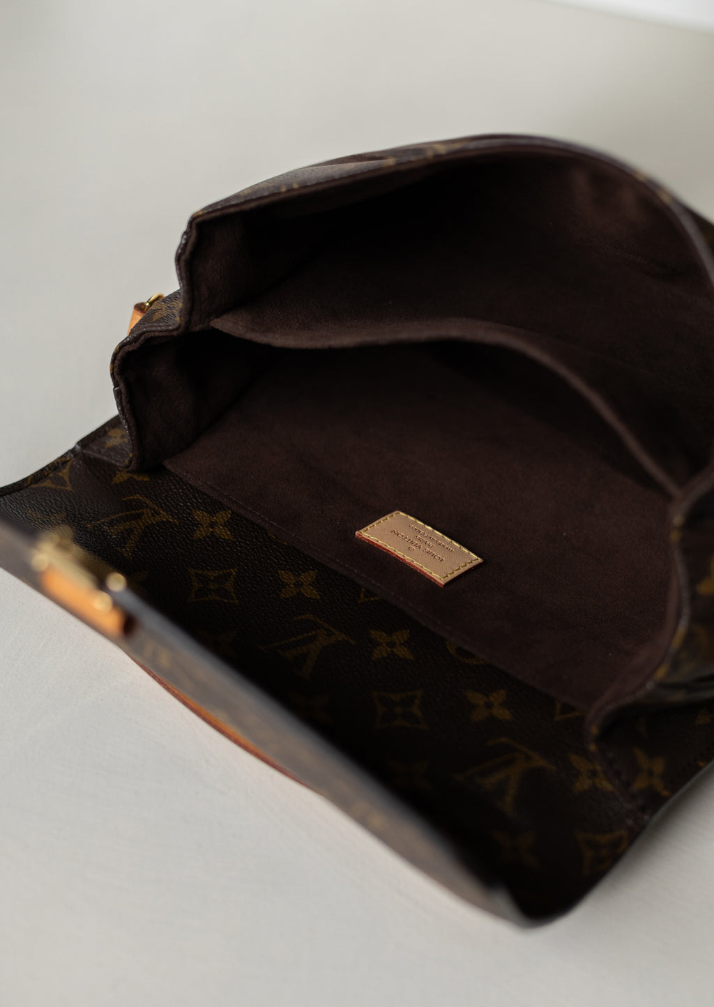 LOUIS VUITTON POCHETTE MÉTIS